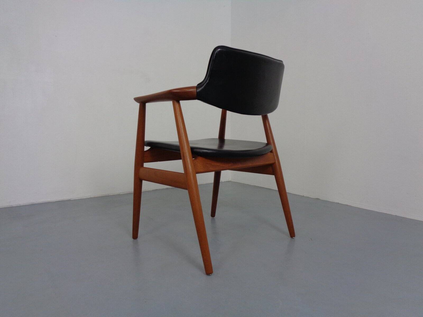 Danish Teak Gm11 Armchair by Svend Aage Eriksen of Glostrup, Denmark, 1960s