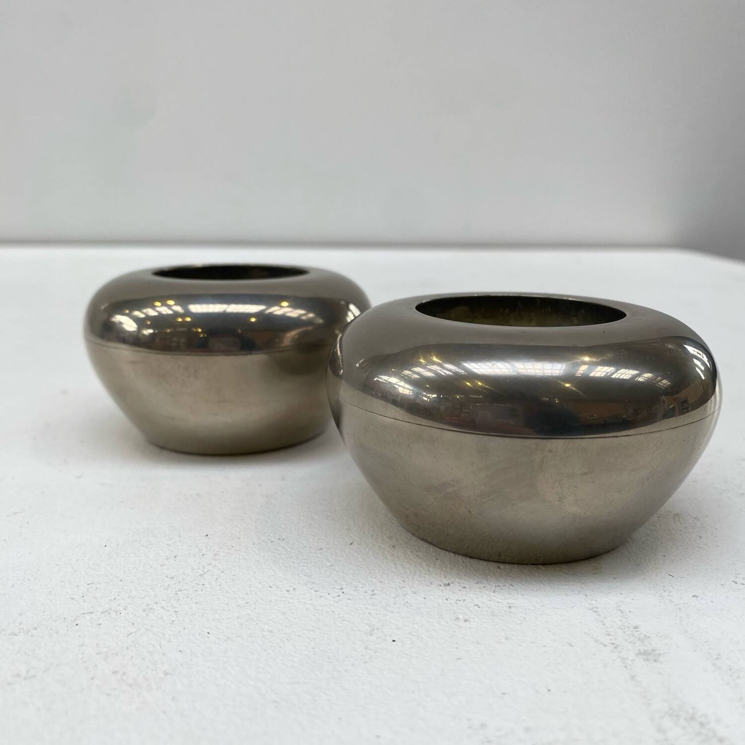 Set of two silver metal candlesticks from the 70s