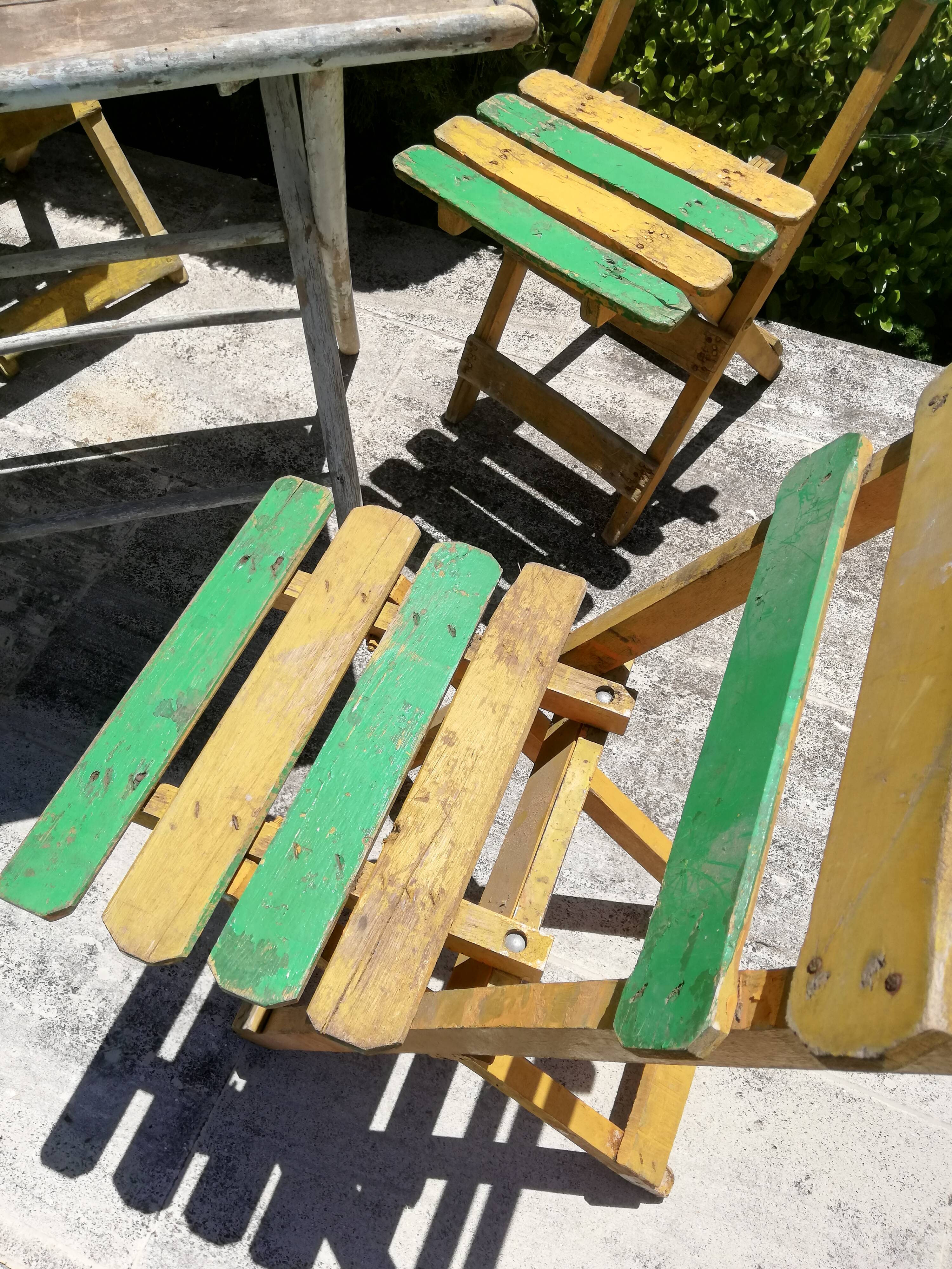 4 vintage outdoor chairs