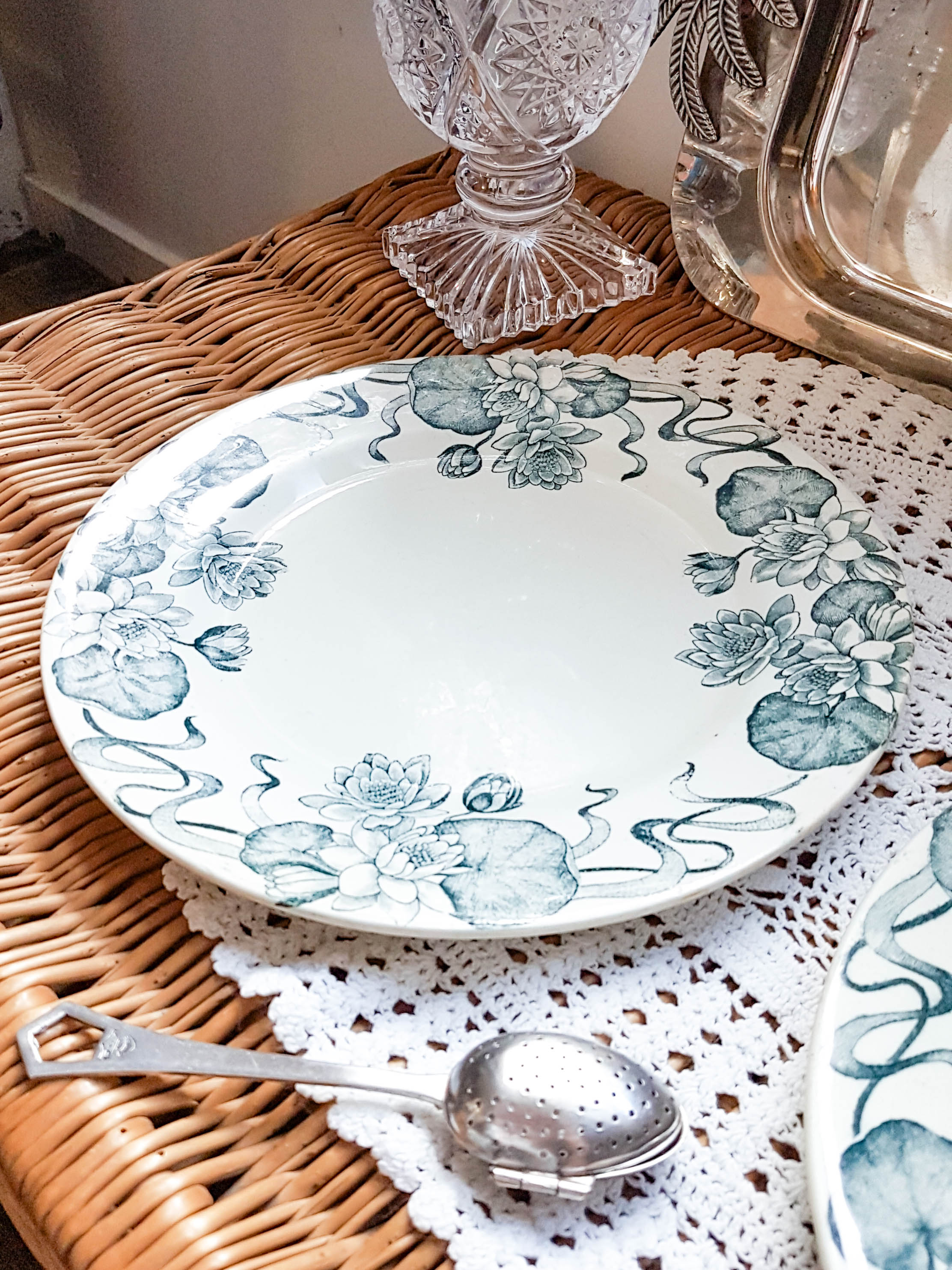 Lot of 2 plates "nenuphar" R&S Salins Terre de Fer