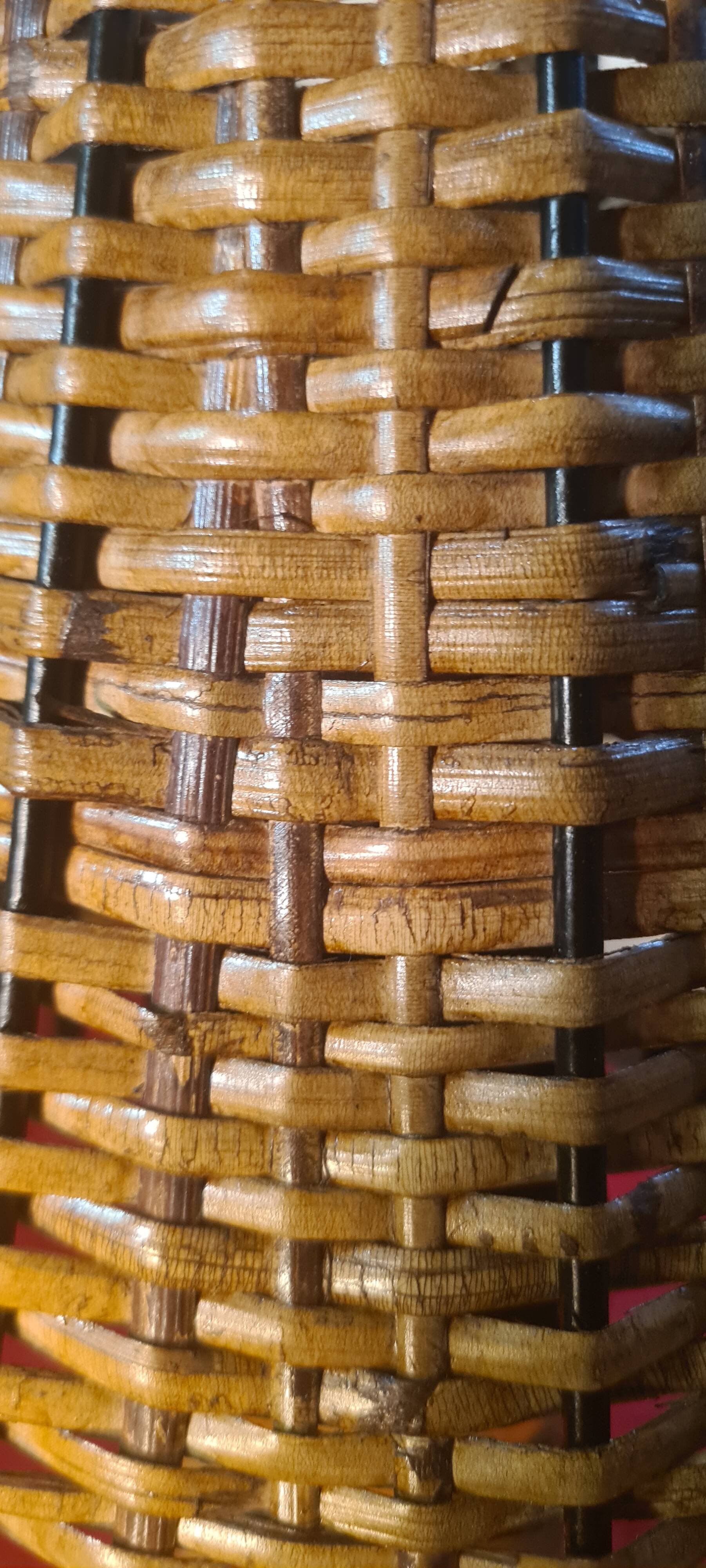 pair of Scandinavian bedside lamps in wicker wood, very good condition, 32x13