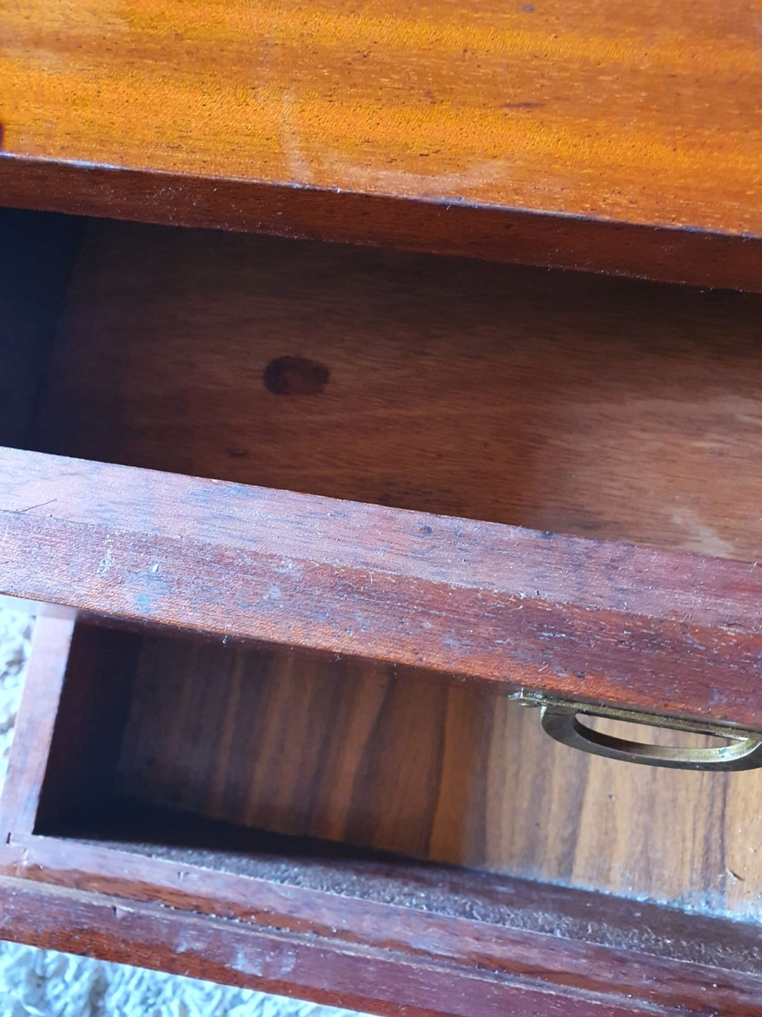 Table de chevet scandinave deux tiroirs