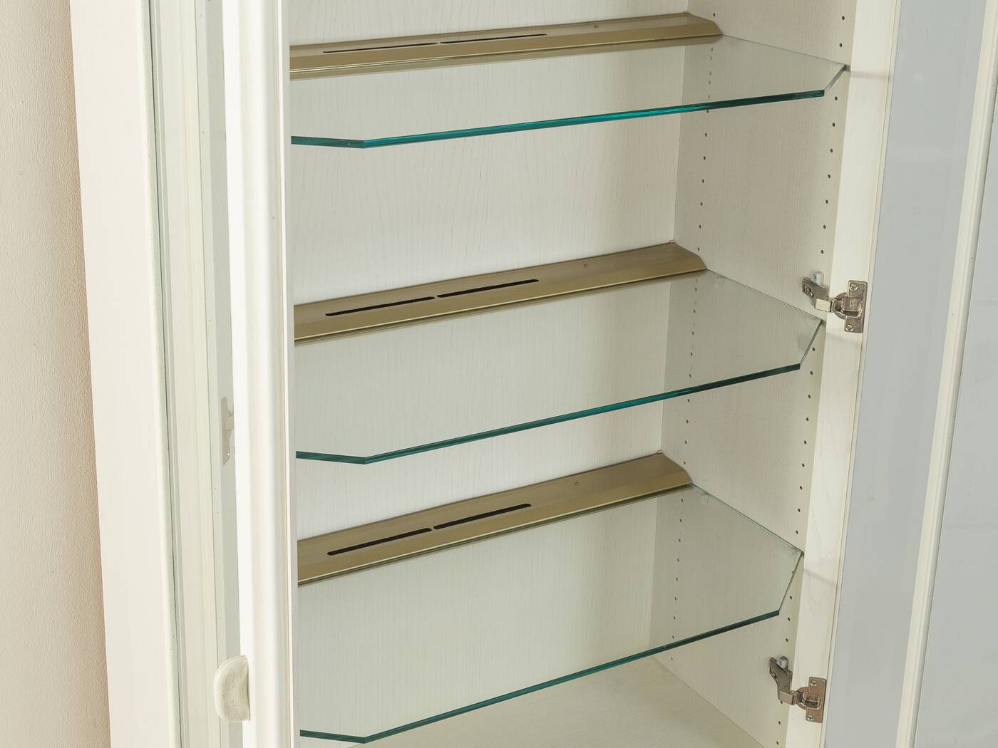 Illuminated display case from the 80s