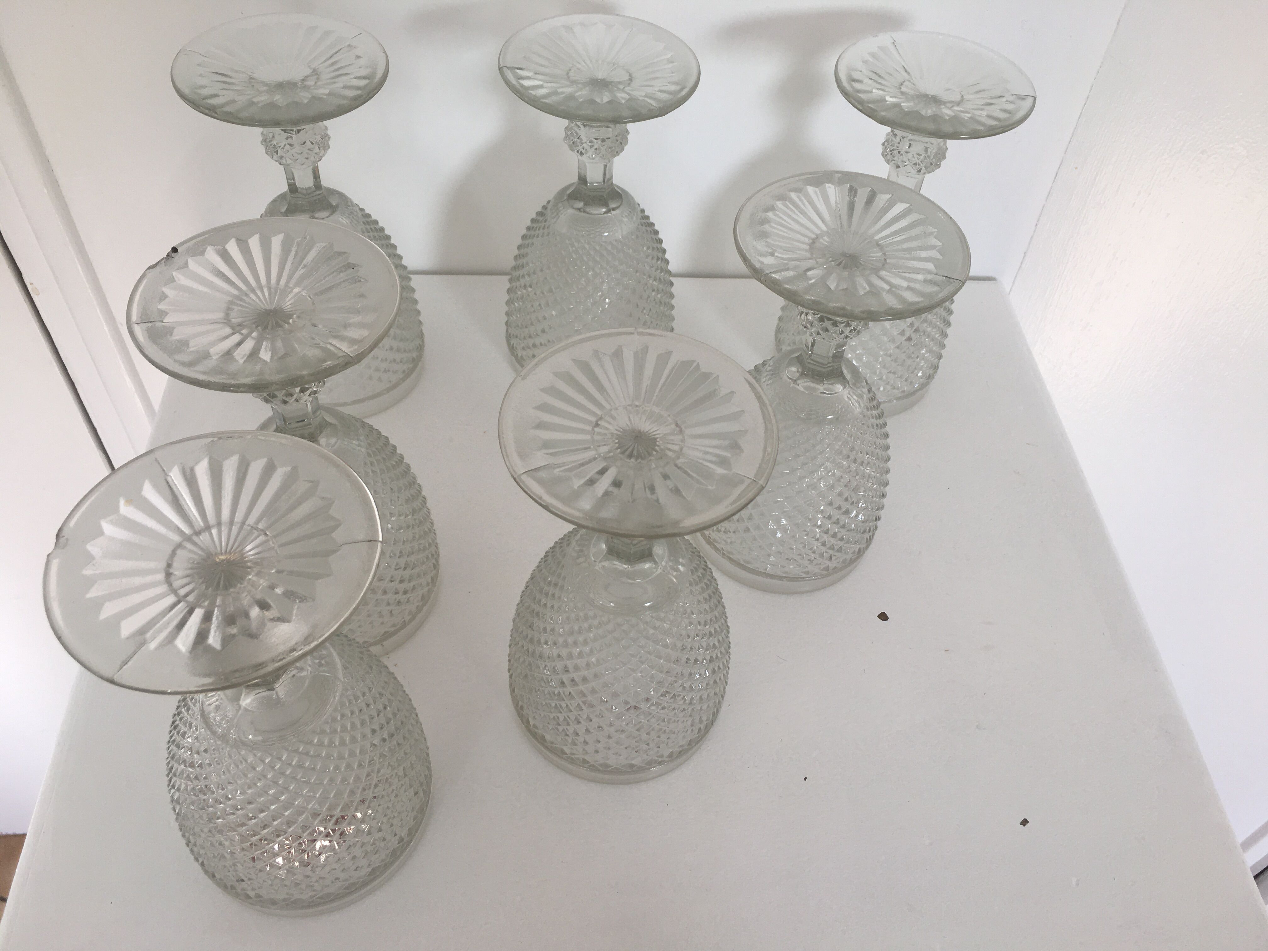 Transparent diamond tip walking glasses