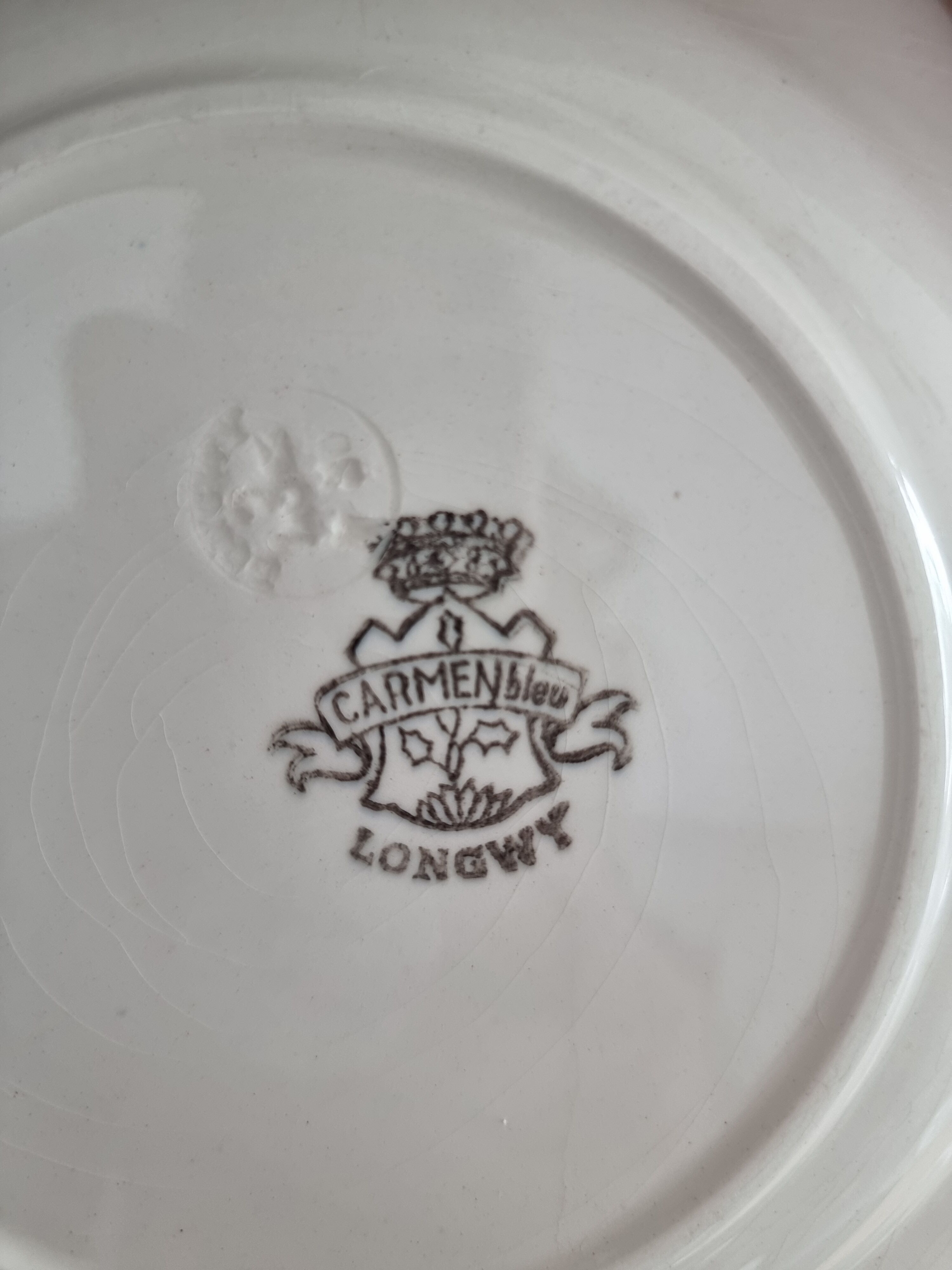 Set of 6 vintage longwy plates