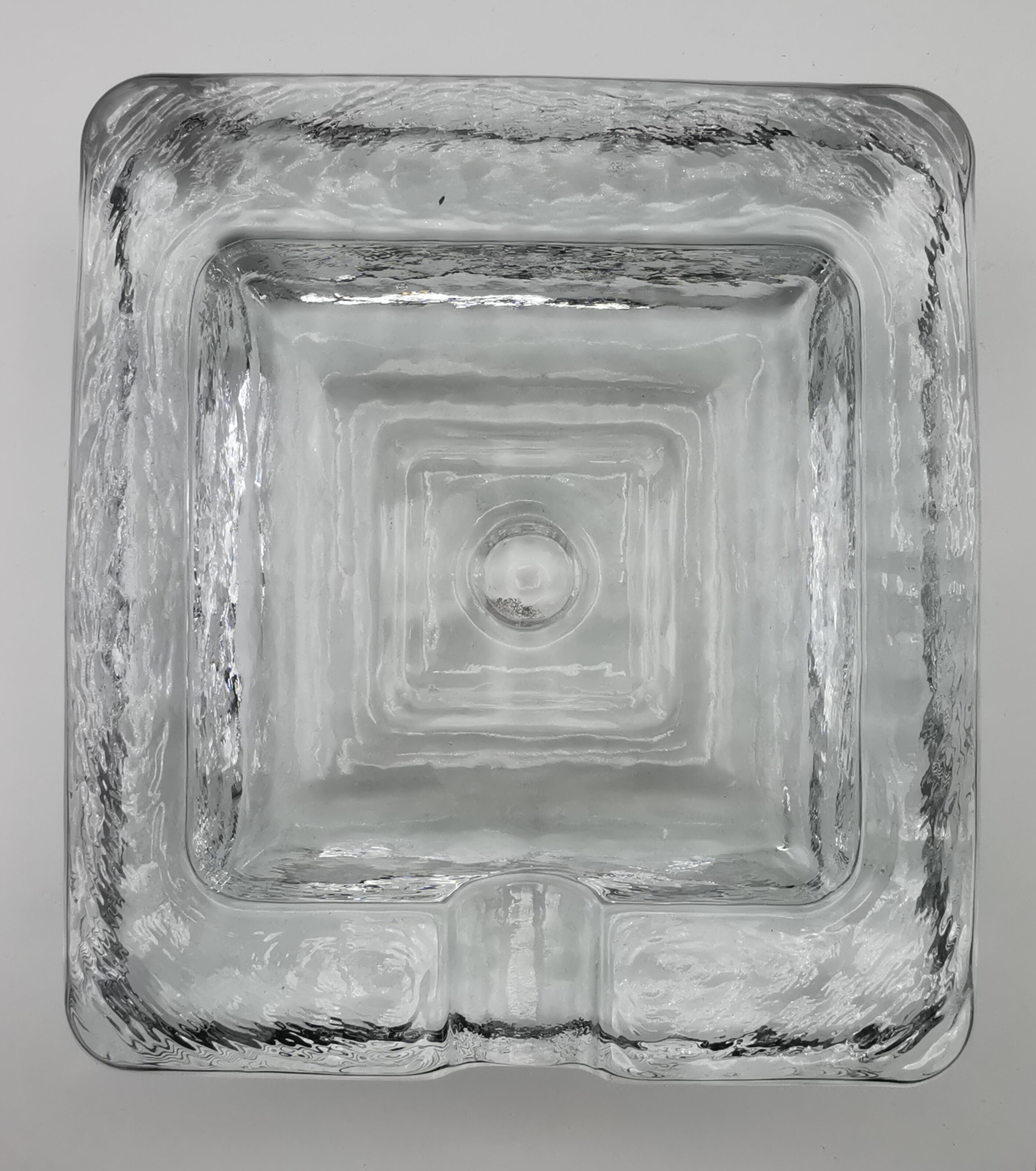 Vintage cigar ashtray glass paved