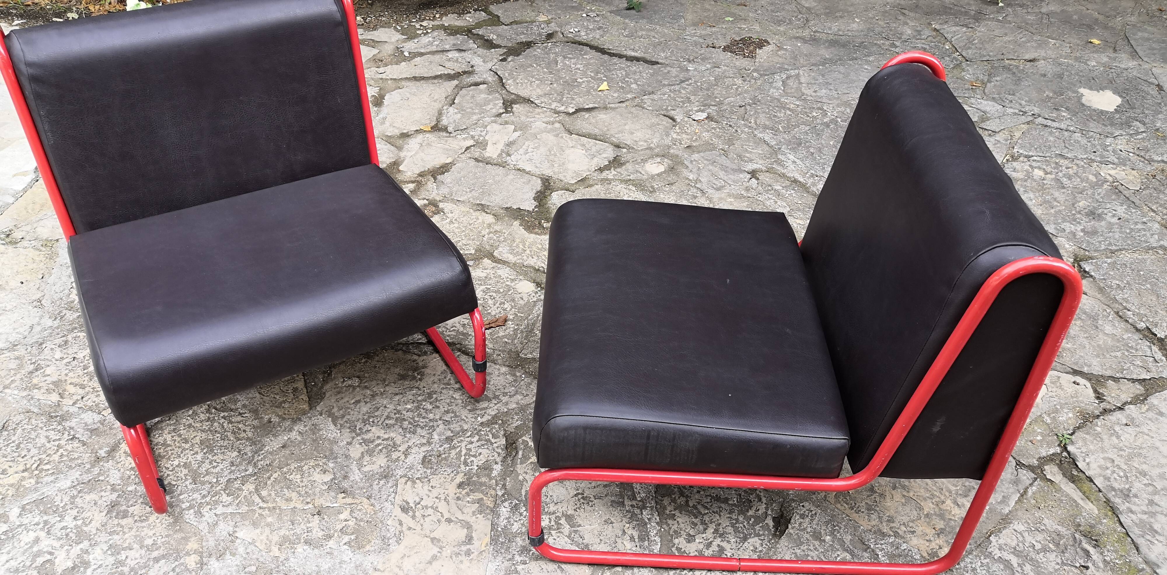 Pair of vintage drivers in red steel and skaï, France 1970