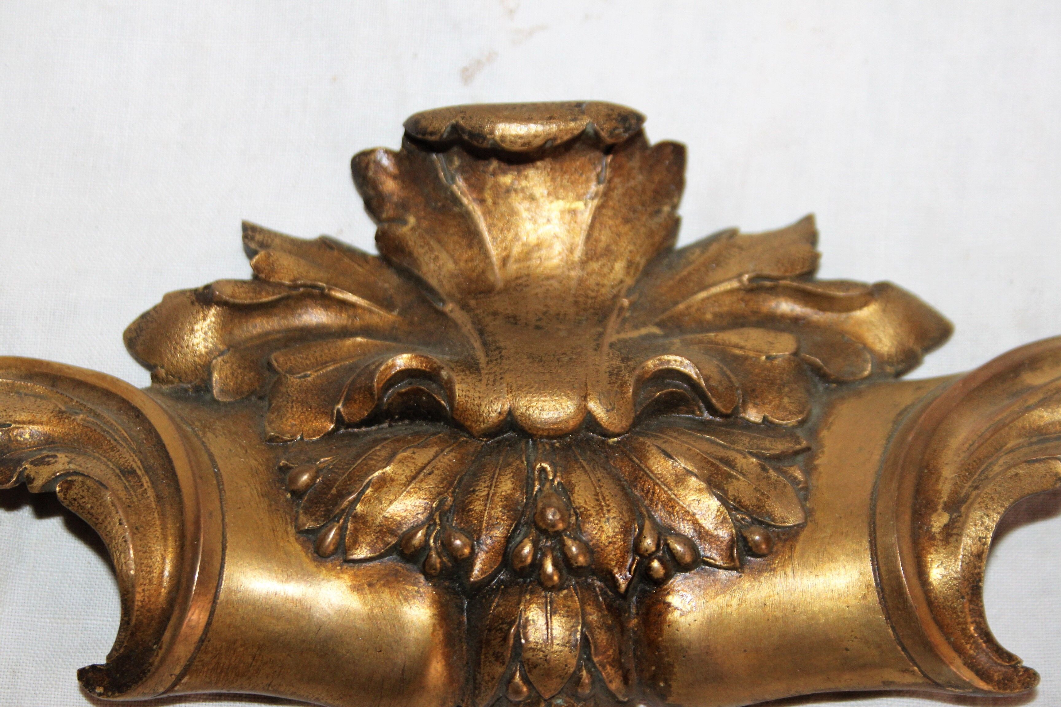 bronze Ancien  ornement fronton de meuble 