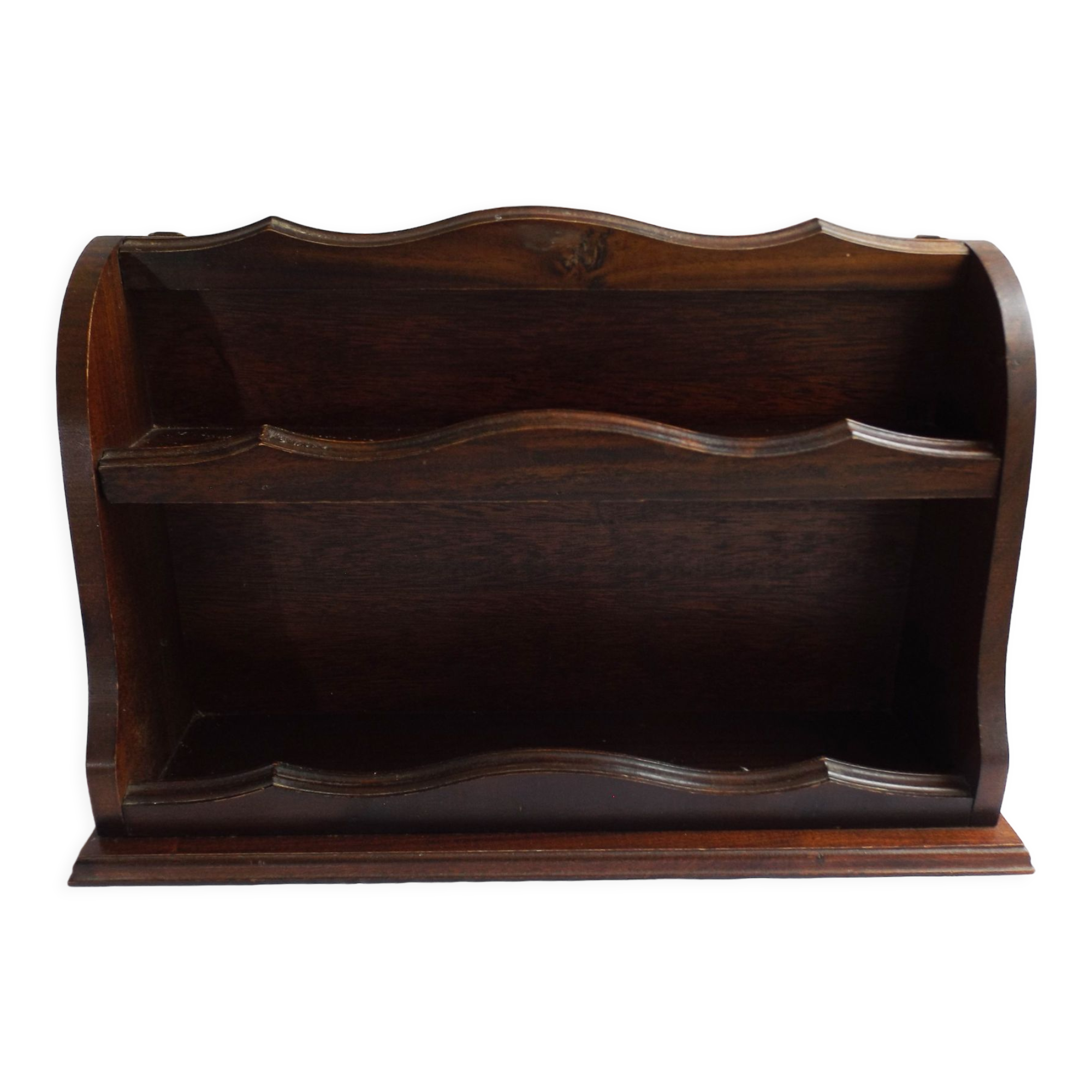 Plywood wall shelf