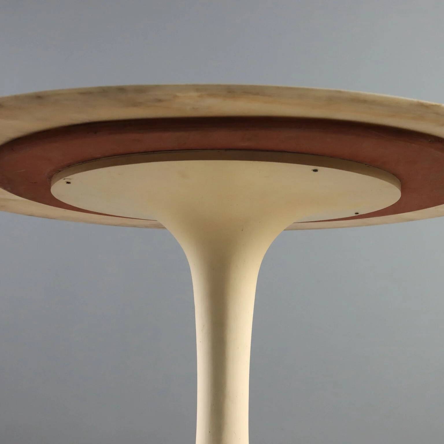 Vintage metal table with marble top, Italian design from the 1970s.