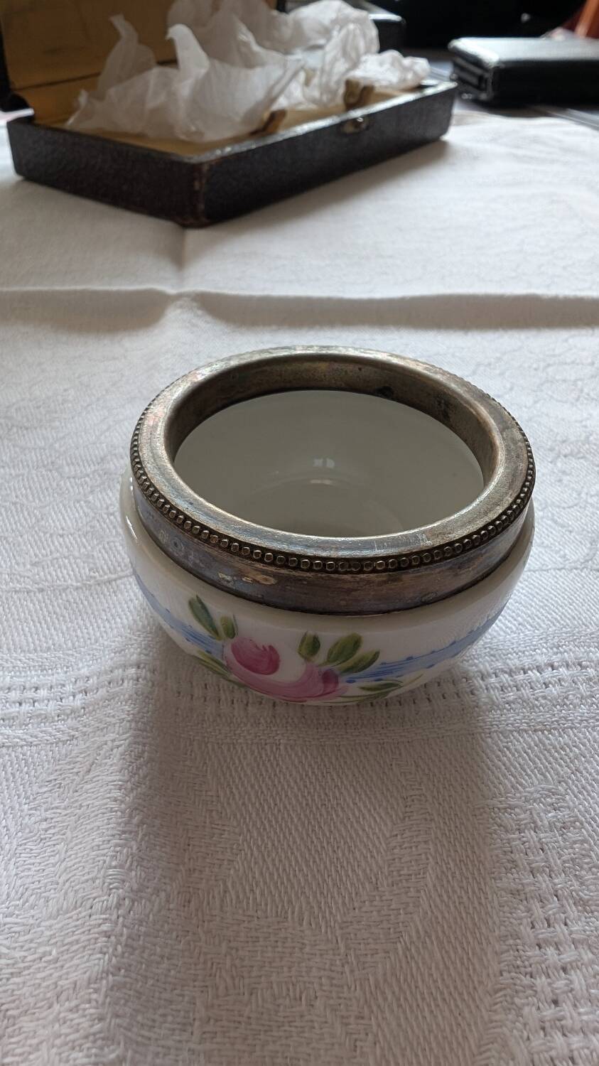 Pair of Art Deco salt cellars in Limoges porcelain