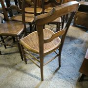 Série de 6 chaises en noyer massif et cannage vers 1870