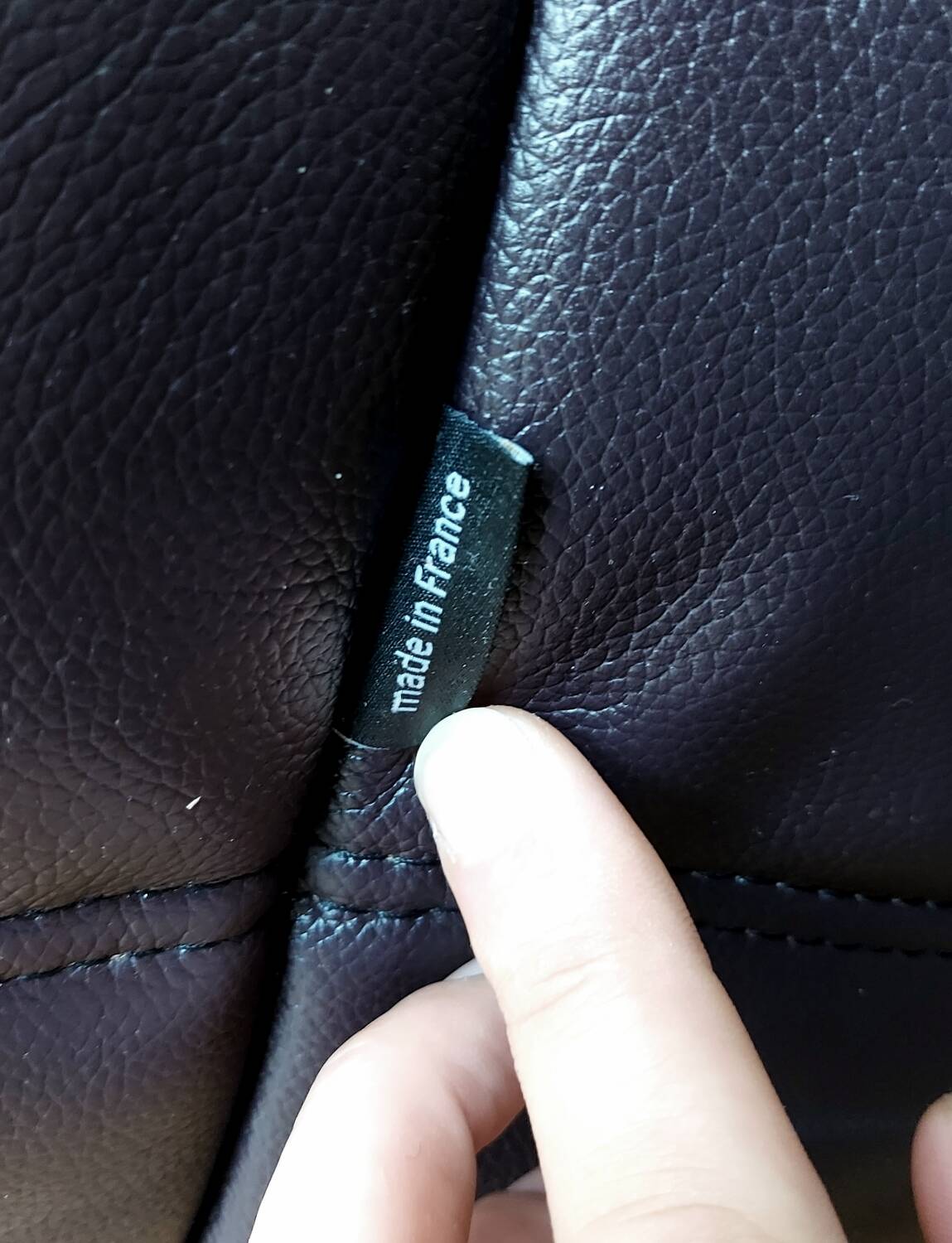 Togo 3-seater - Sofa - 3-seater bench seat in dark plum-colored full-grain leather by Ligne Roset - Very good condition