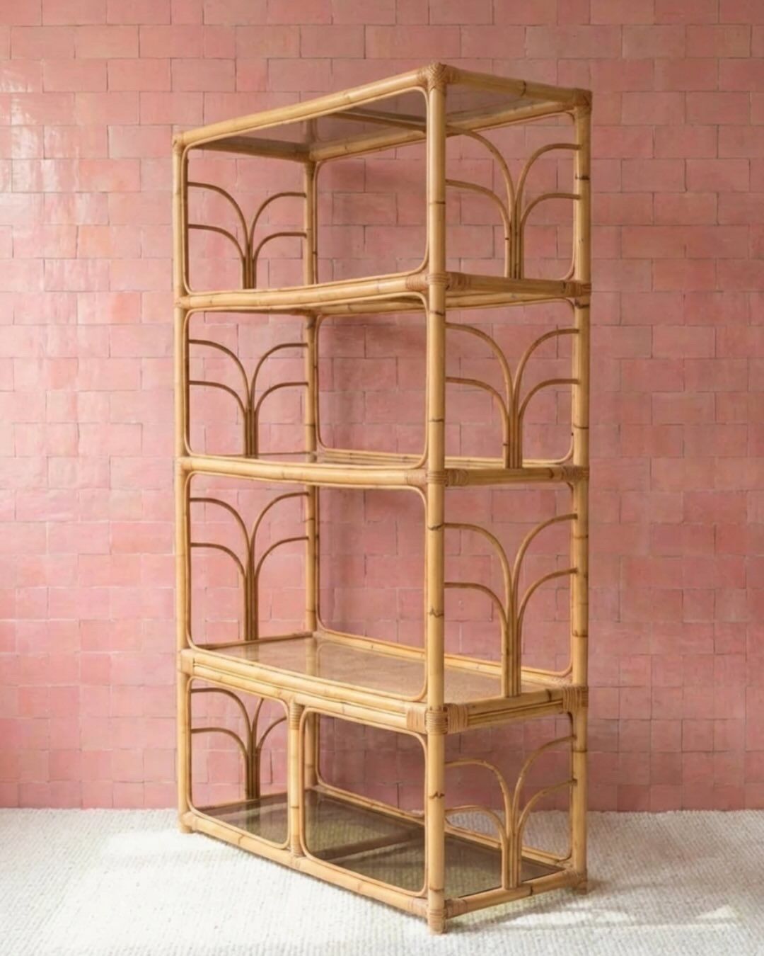 Large shelf in rattan and smoked glass