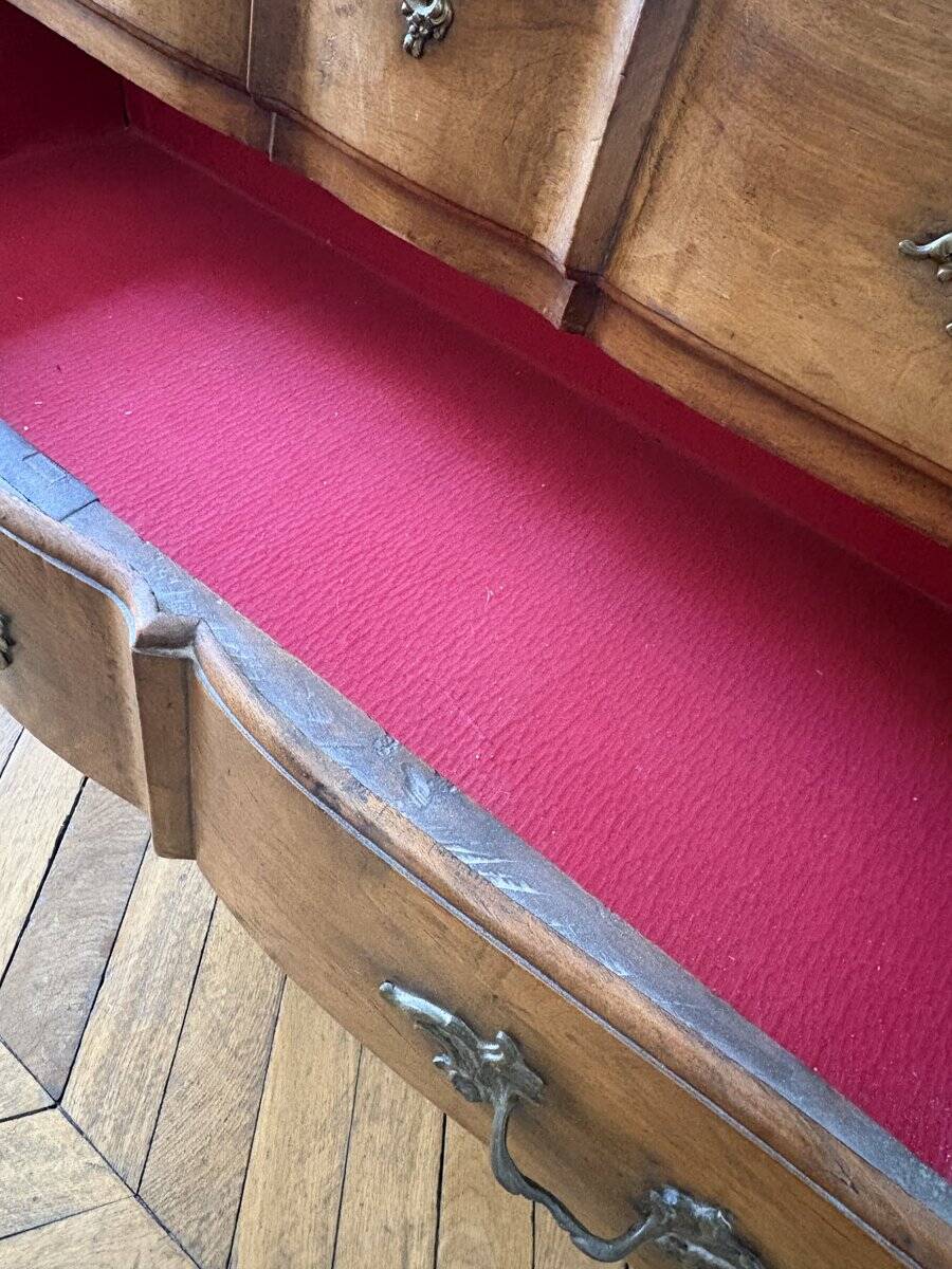Commode ancienne galbée (Régence / Louis XV)