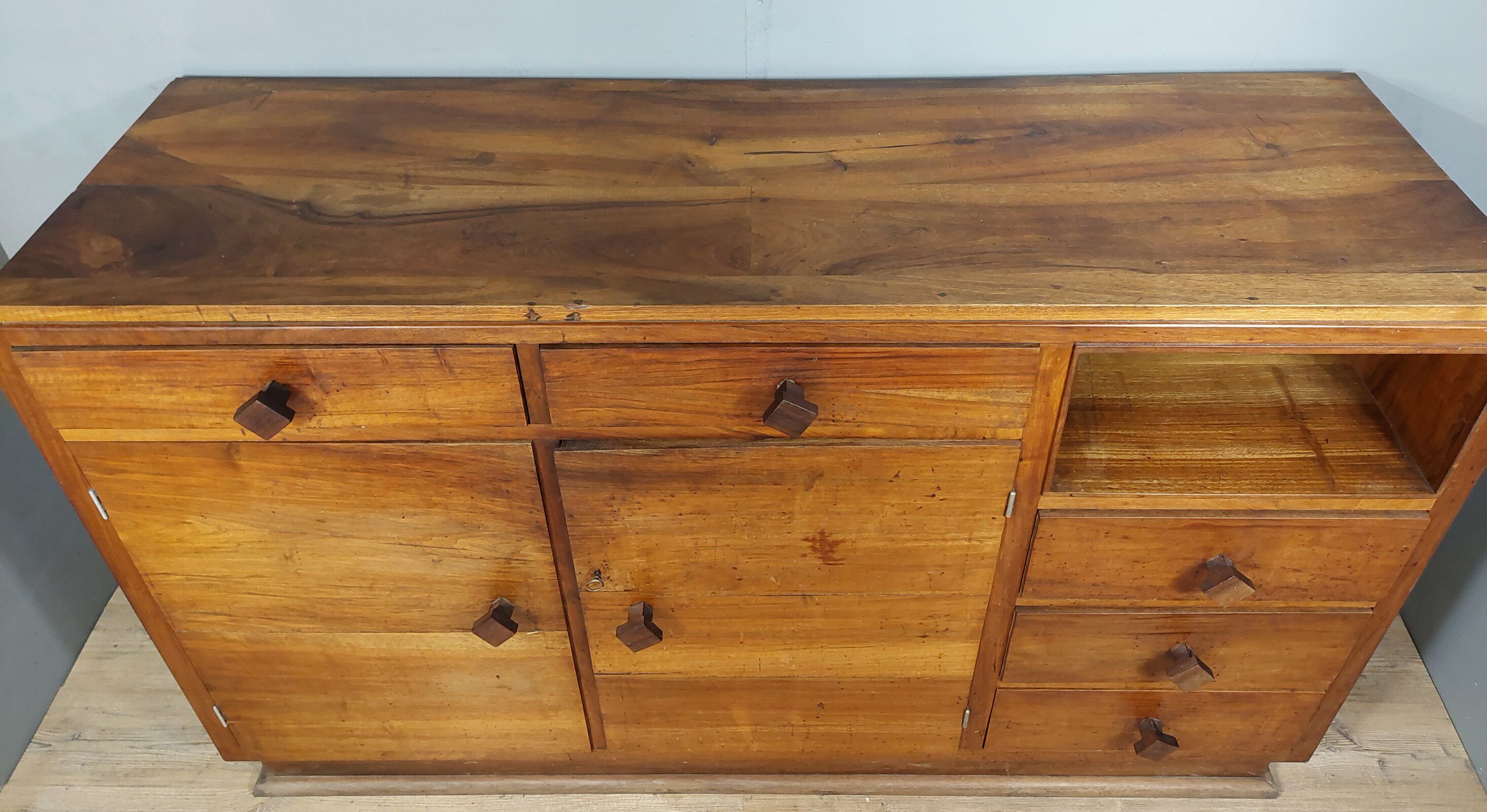 Bahut in an Art Deco