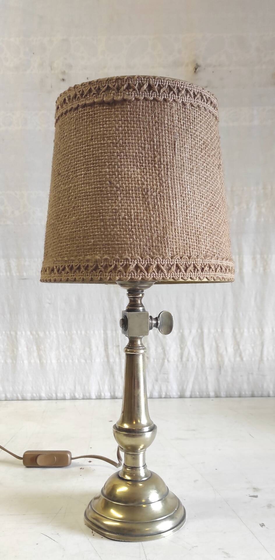 Table lamp in gilded brass and linen - mid 20th century
