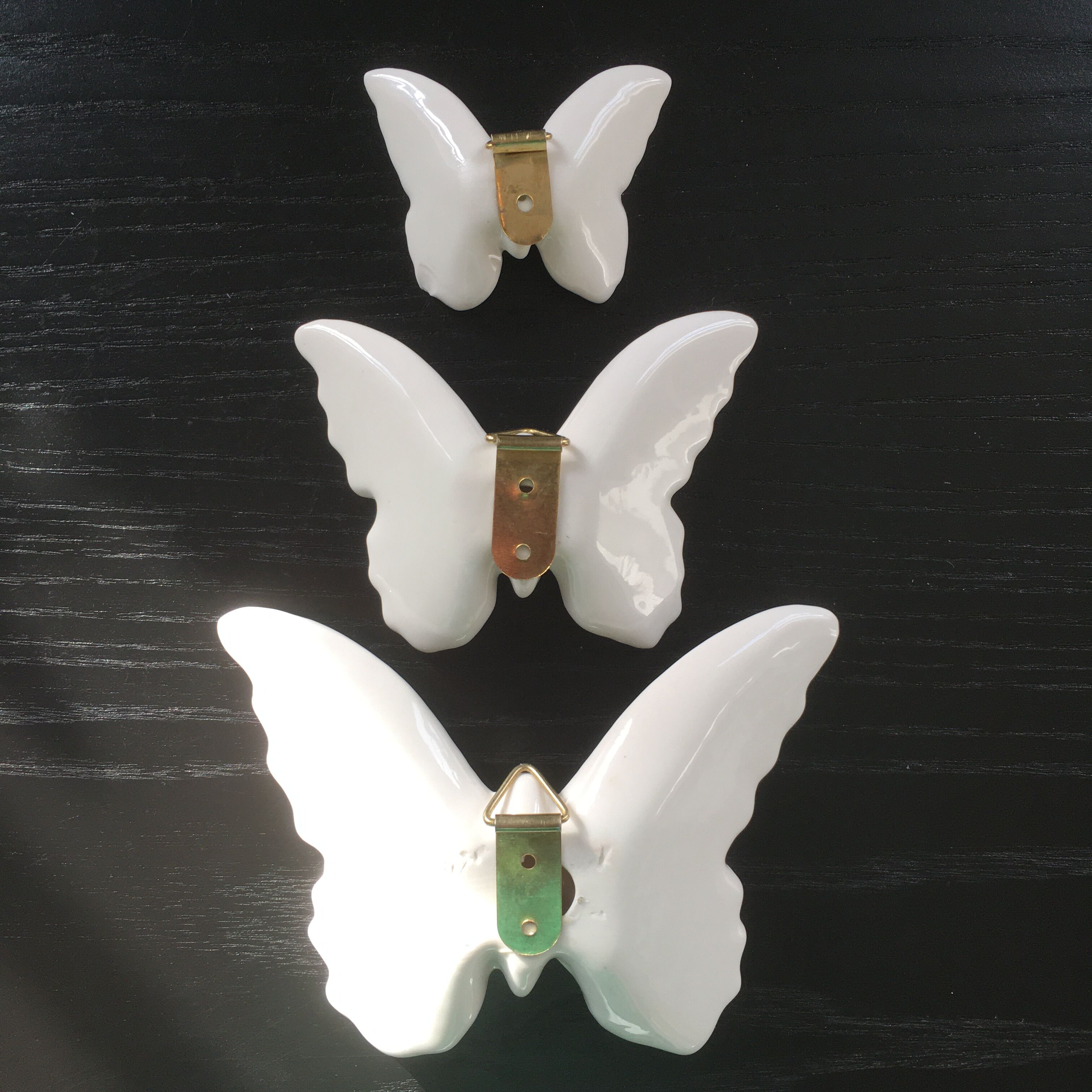 Theft of 3 porcelain butterflies