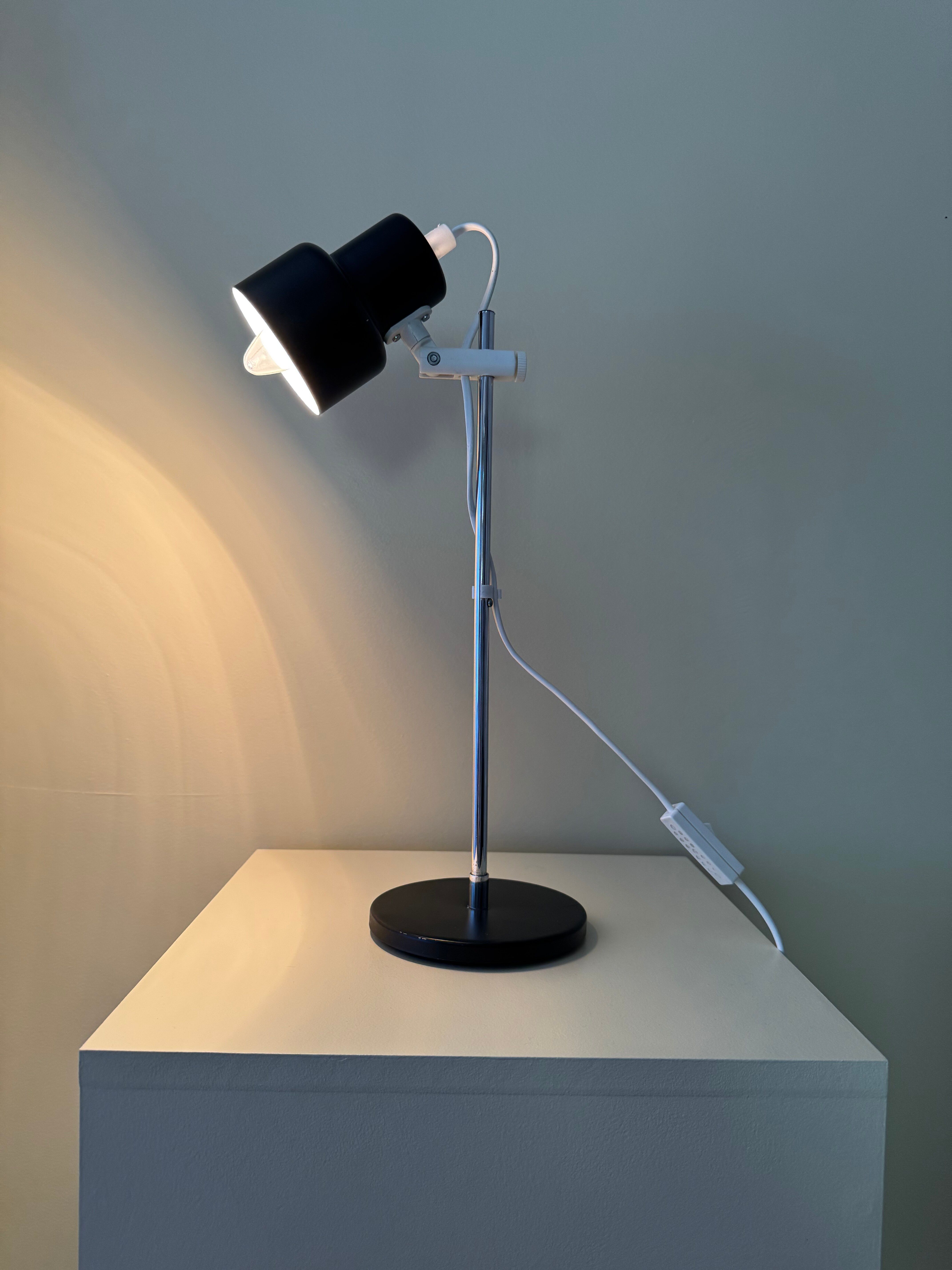 Vintage Mid Century Modern Metal Table Lamp
