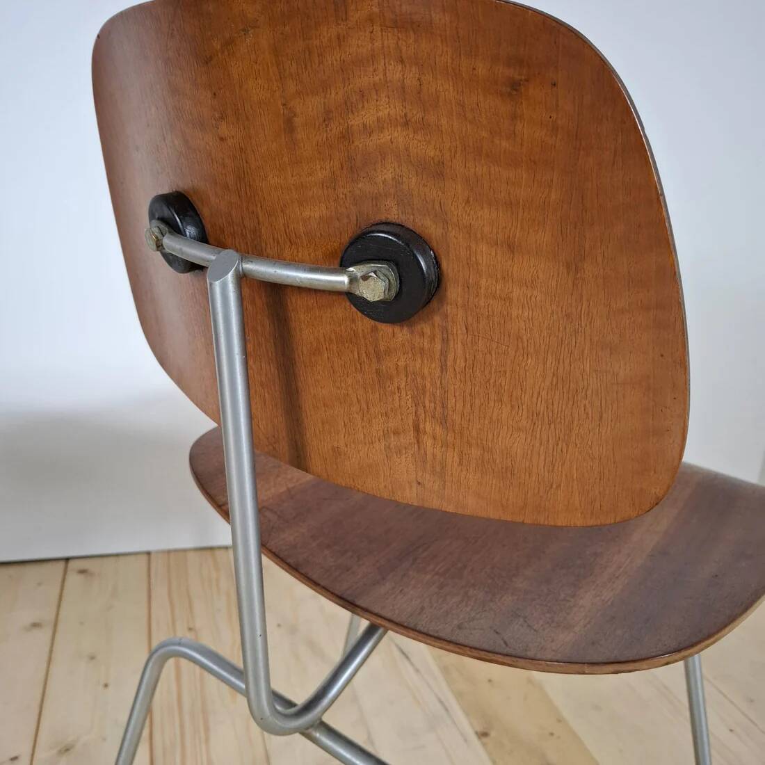 Set of 2 LCM chairs by Charles & Ray Eames for Herman Miller – Mid-Century