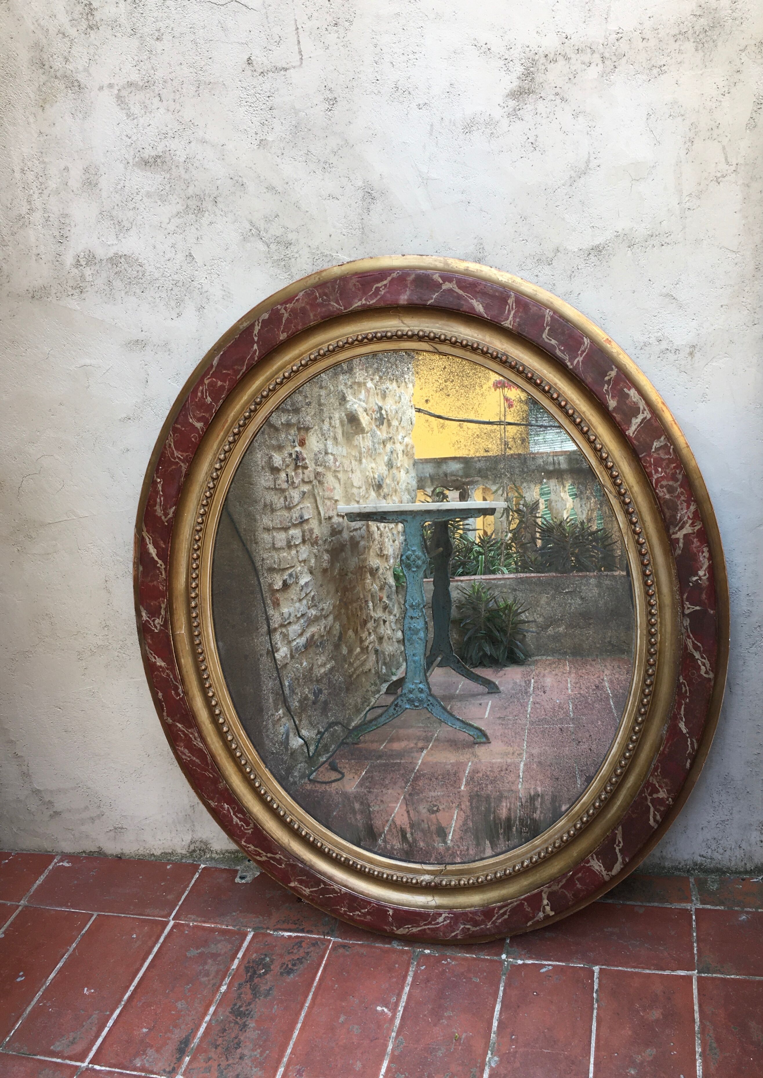 Oval gilded mirror 107x90cm