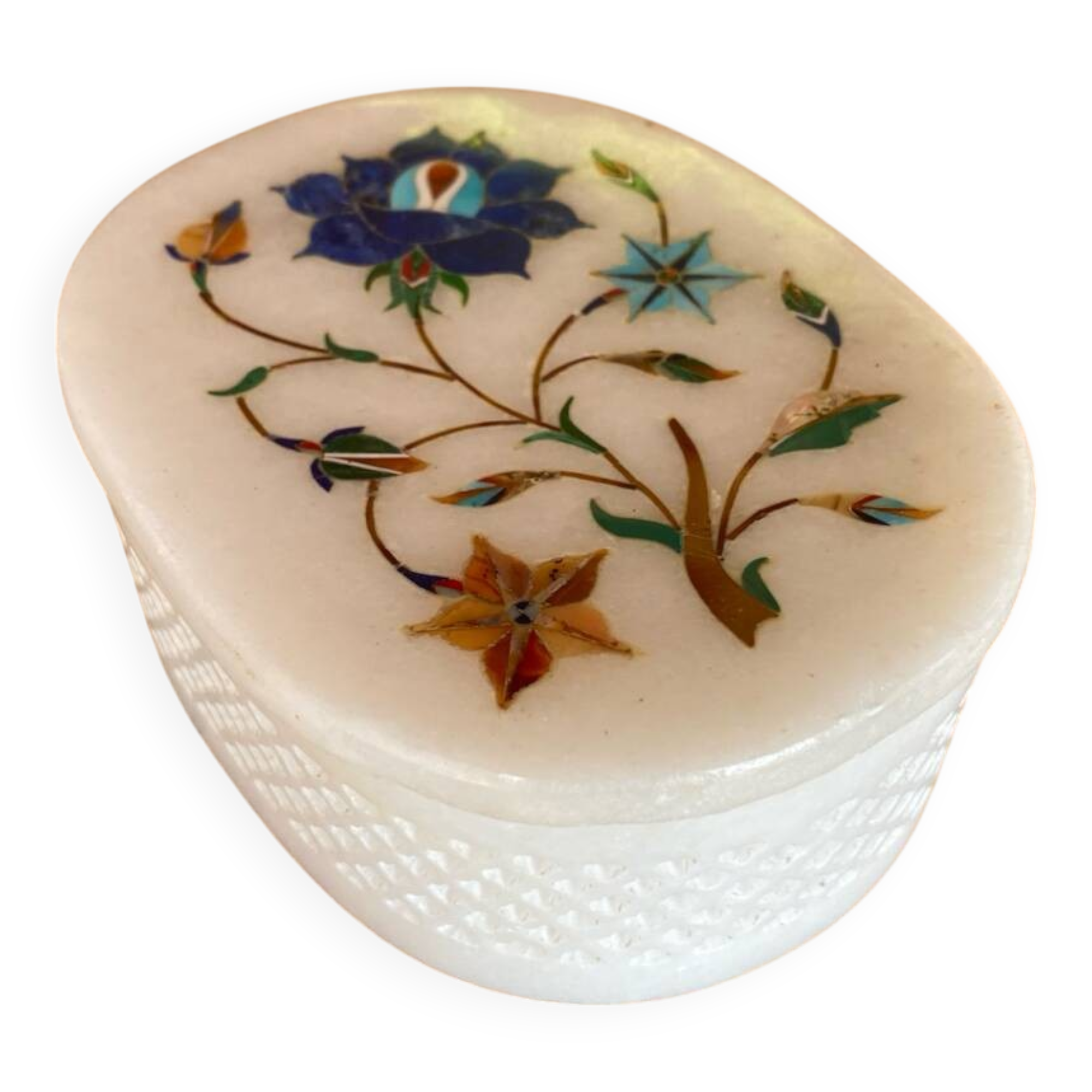 Boite en albâtre blanc décor floral incrusté