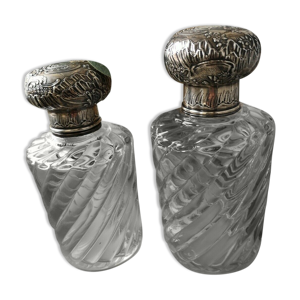 Lot de 2 flacons en cristal modèle