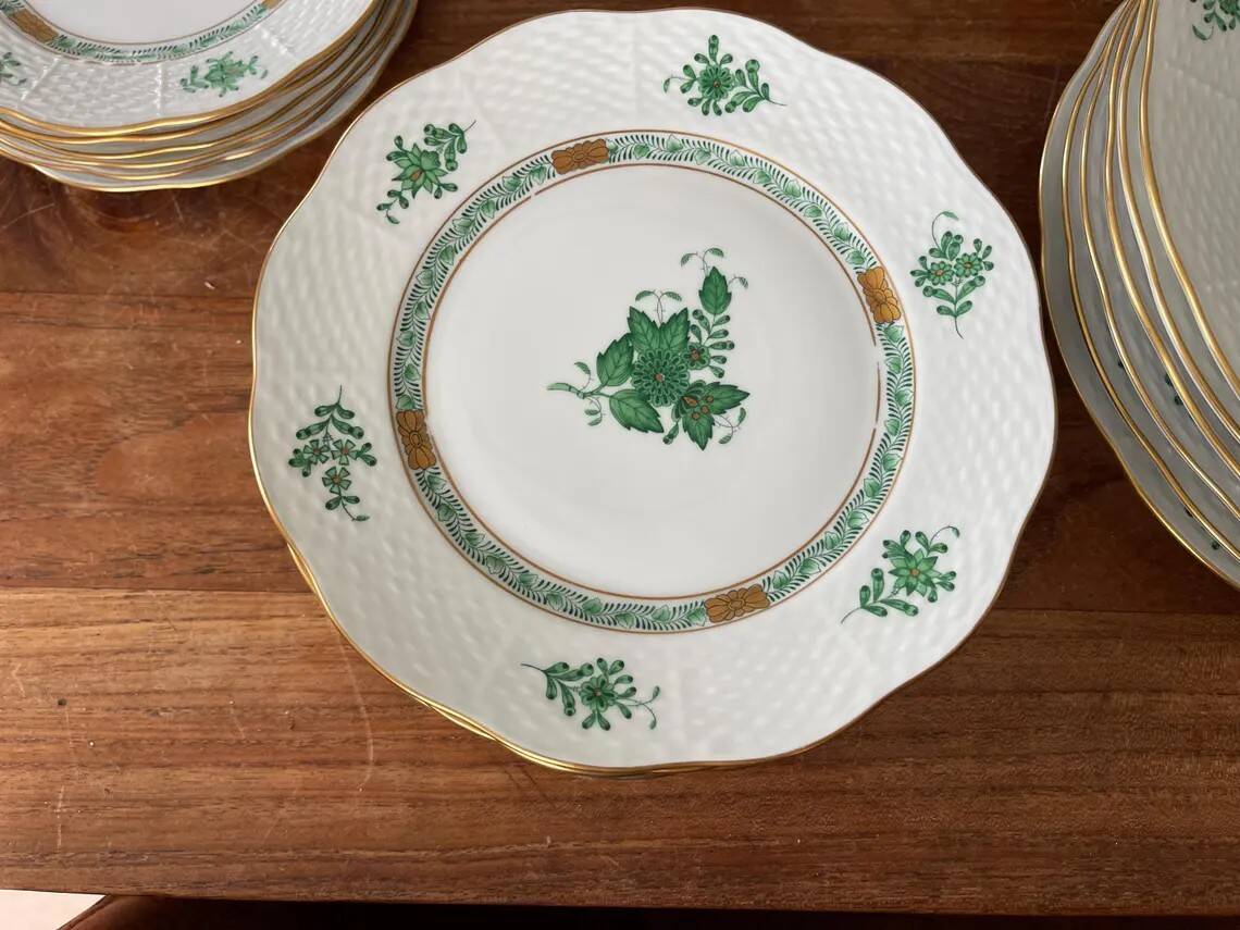 Gorgeous Herend Hungary Apponyi Chinese Bouquet Green Complete Dinner, Brea
