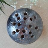 Sandstone flower pick