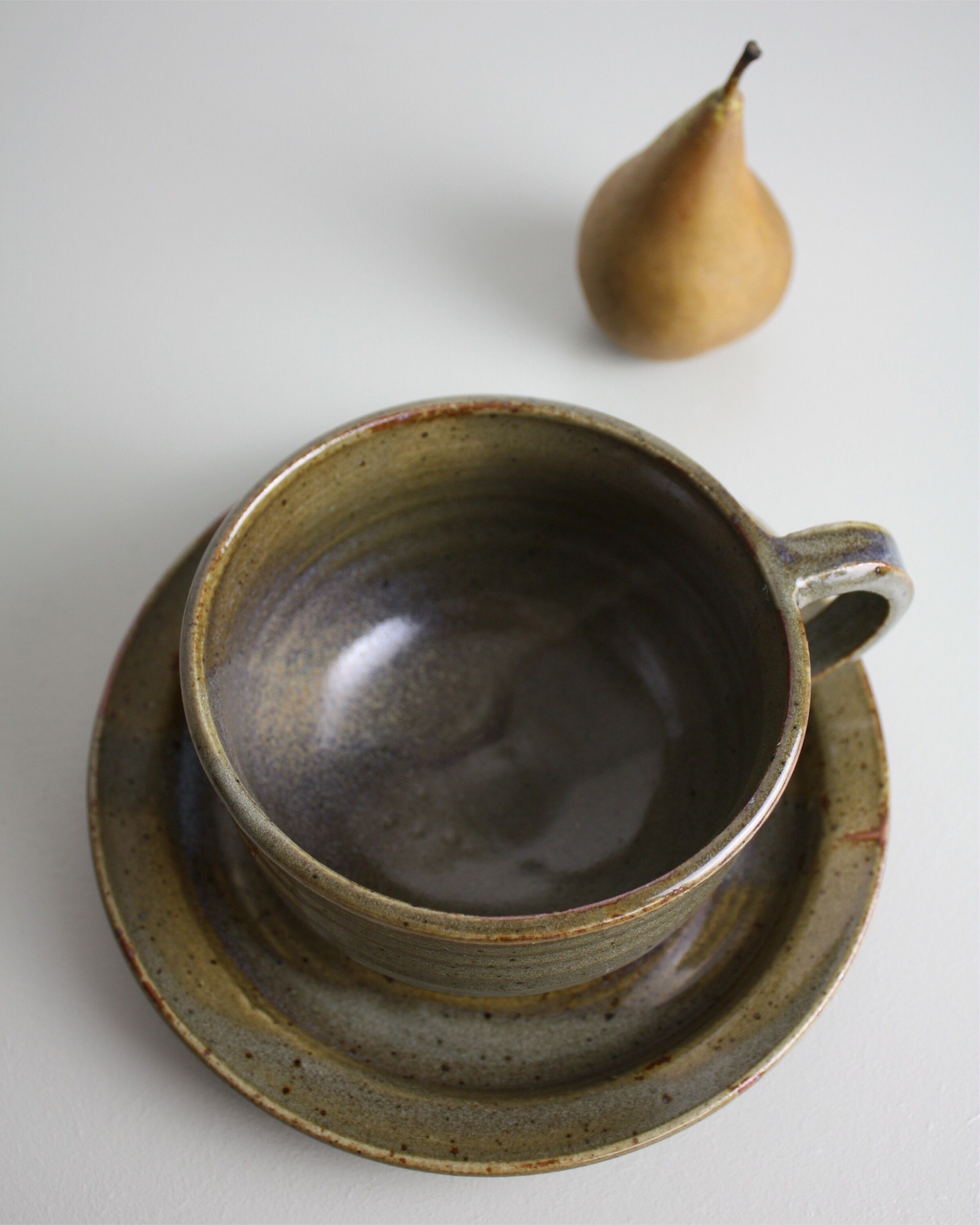 Ceramic bowl and plate set