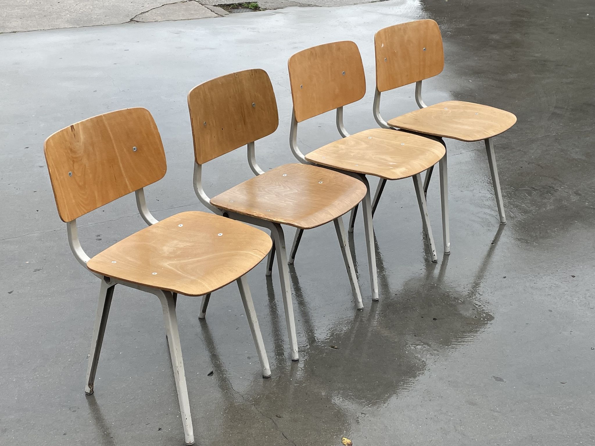 Set of 4 first edition Revolt chairs, Friso Kramer for Ahrend de Cirkel