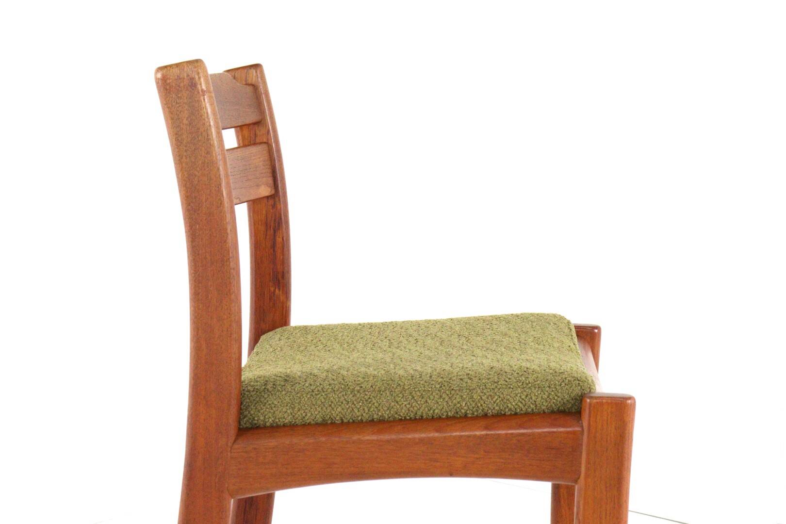 6 chaises dans le goût de Dyrlund 'Sentved'