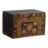 Antique chest painted in pine wood – China, around 1900