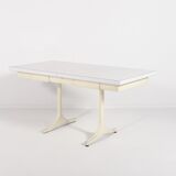 Extendable table from the 1950s