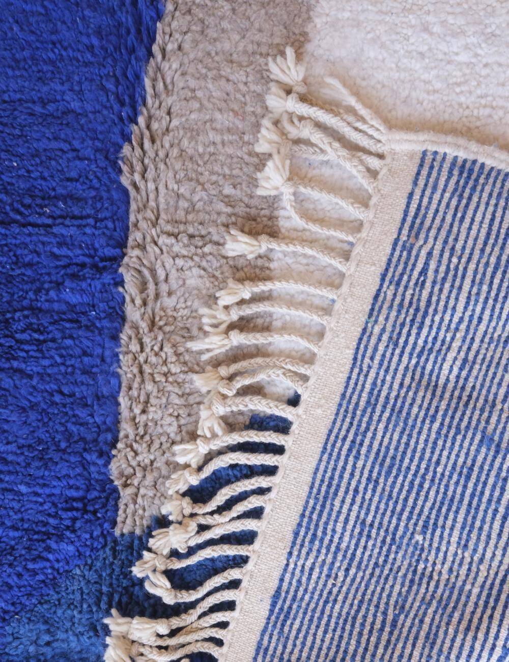 Abstract Berber Rug - 275 x 212 cm