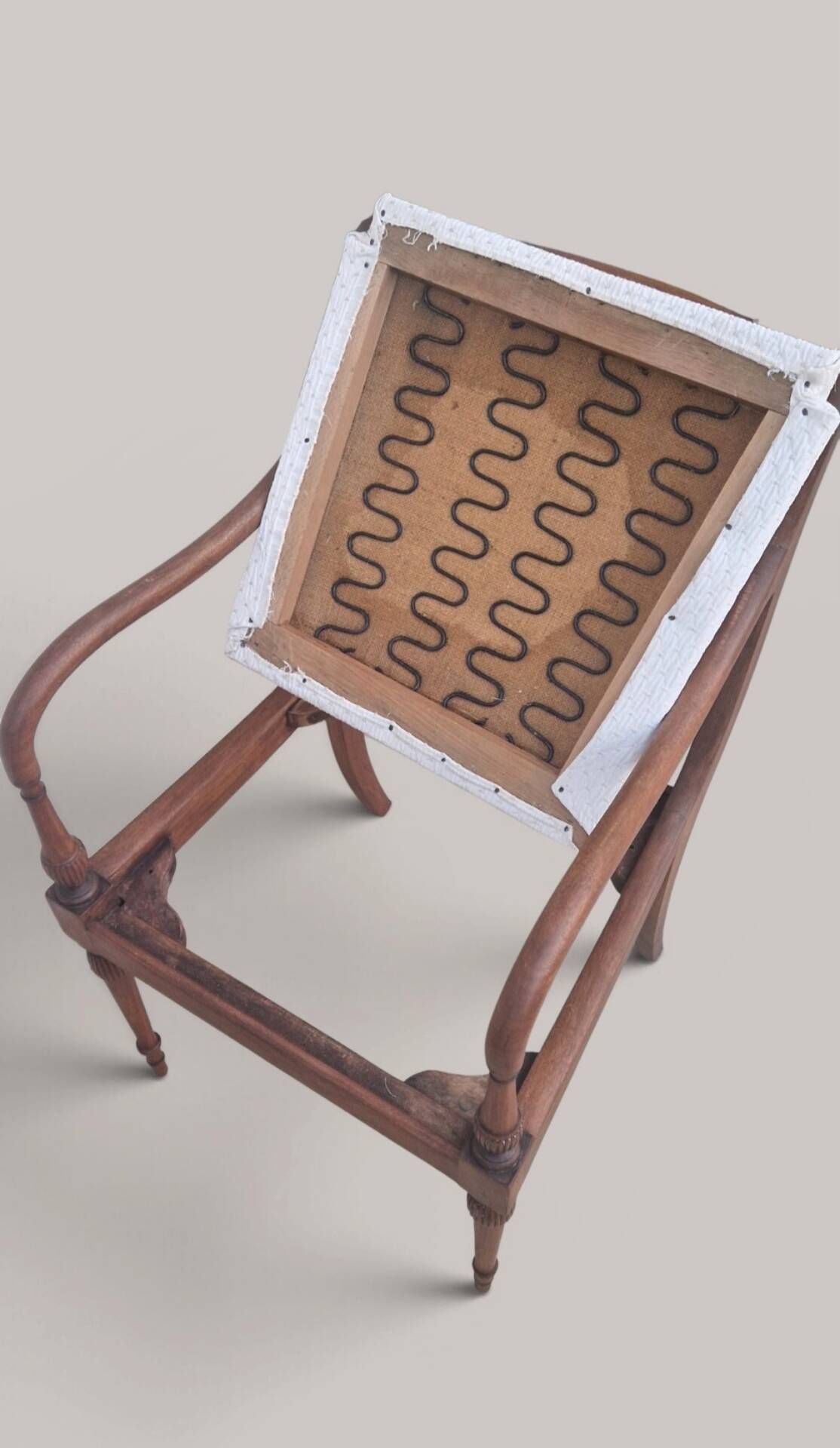 Directoire style armchair in solid wood – Openwork back/rest and sabre legs