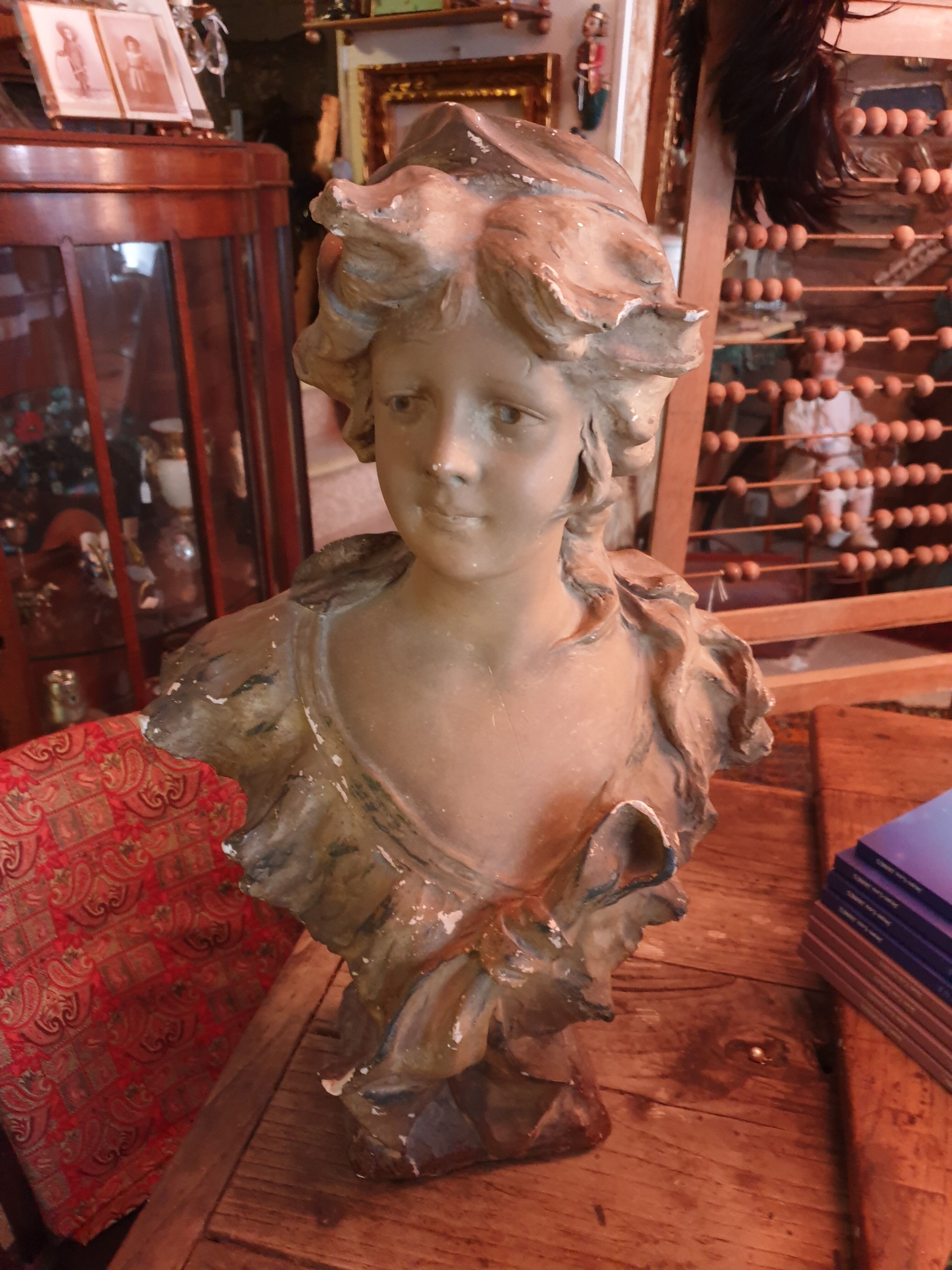 Bust of Marianne plaster