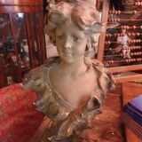 Bust of Marianne plaster