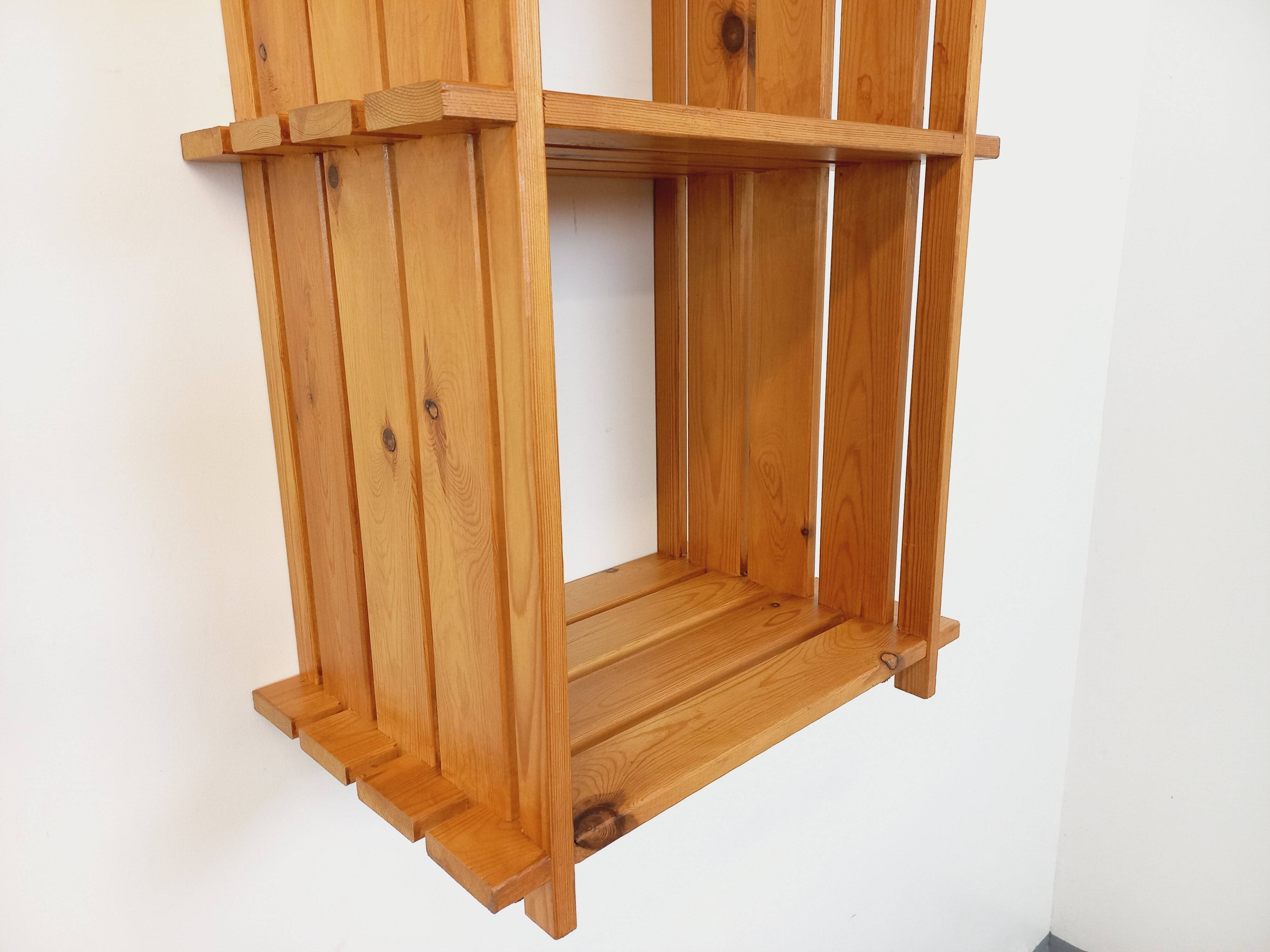 Pair of vintage pine wall shelves, from the 80s