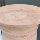 Ancienne colonne en terre cuite