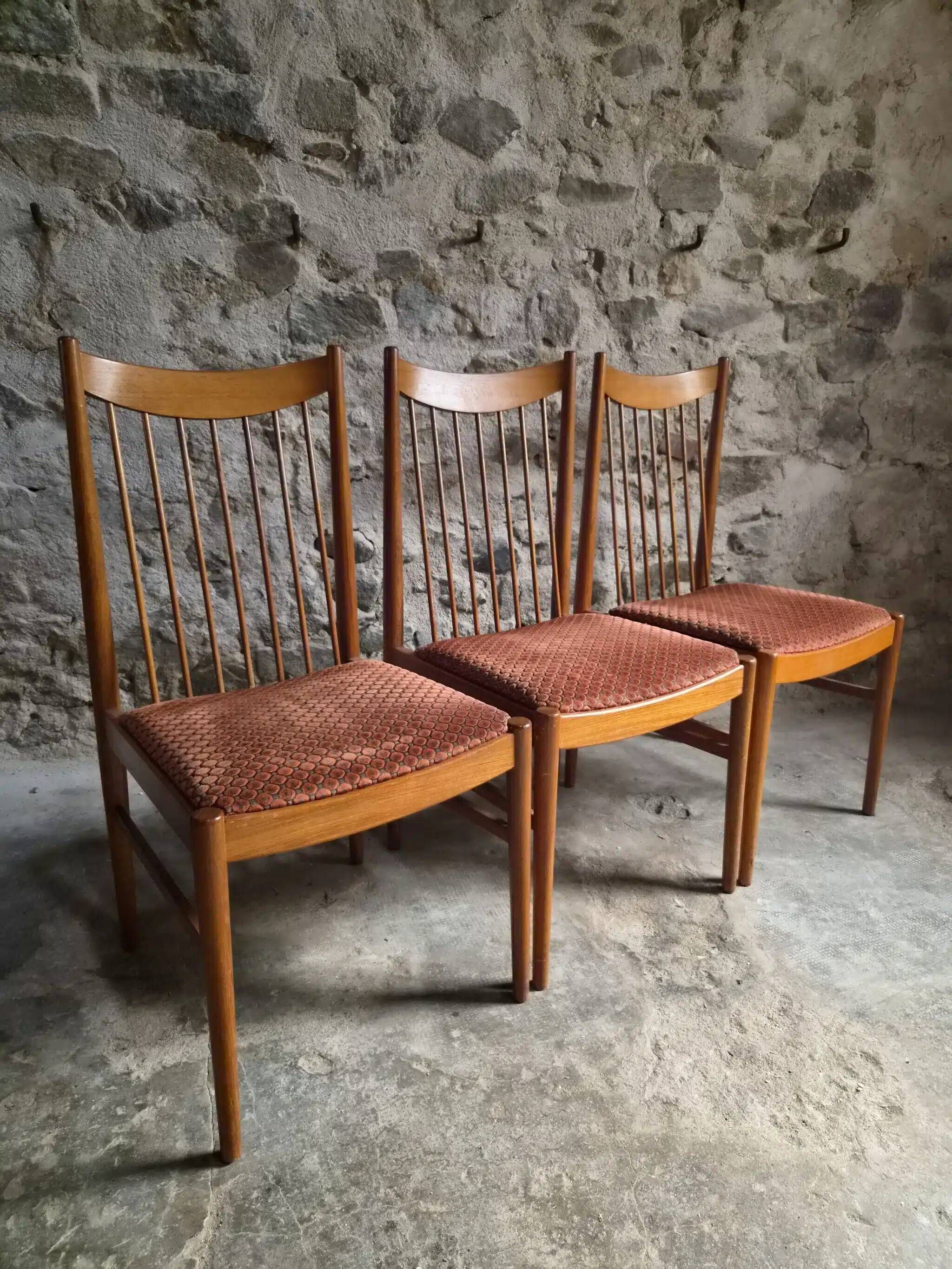 Set of 6 Danish teak dining chairs model 422, attributed to Arne Vodder for Sibast, 1960s.