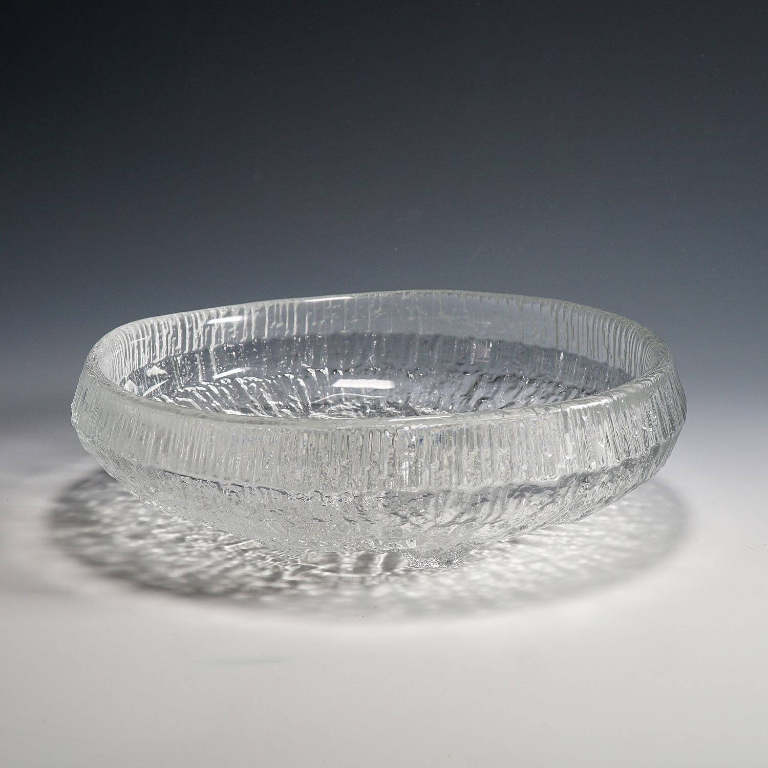 Frosted glass bowl 'Lunaria' by Tapio Wirkkala for Iittala 1972