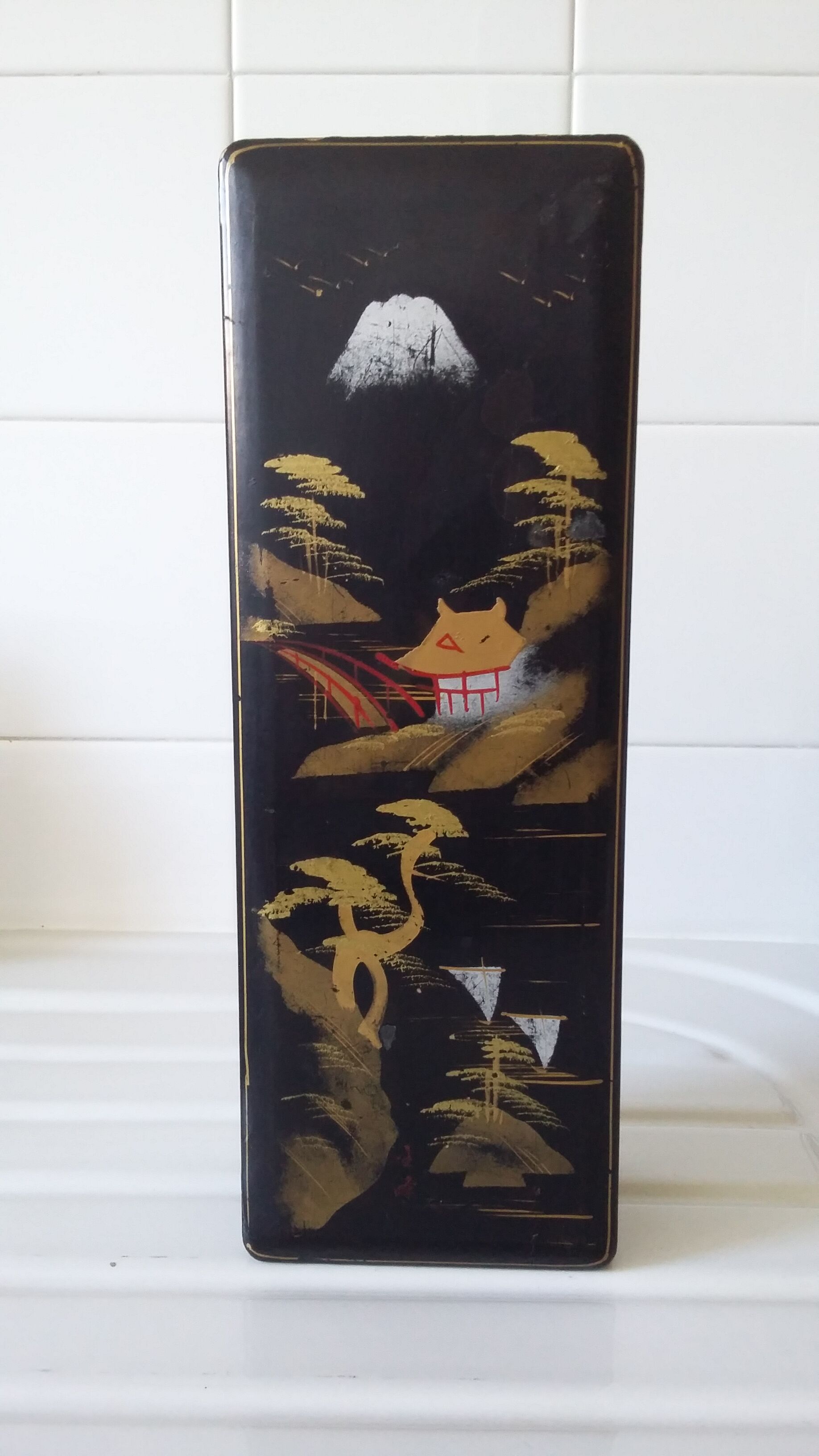Ancient Japanese garden decoration box