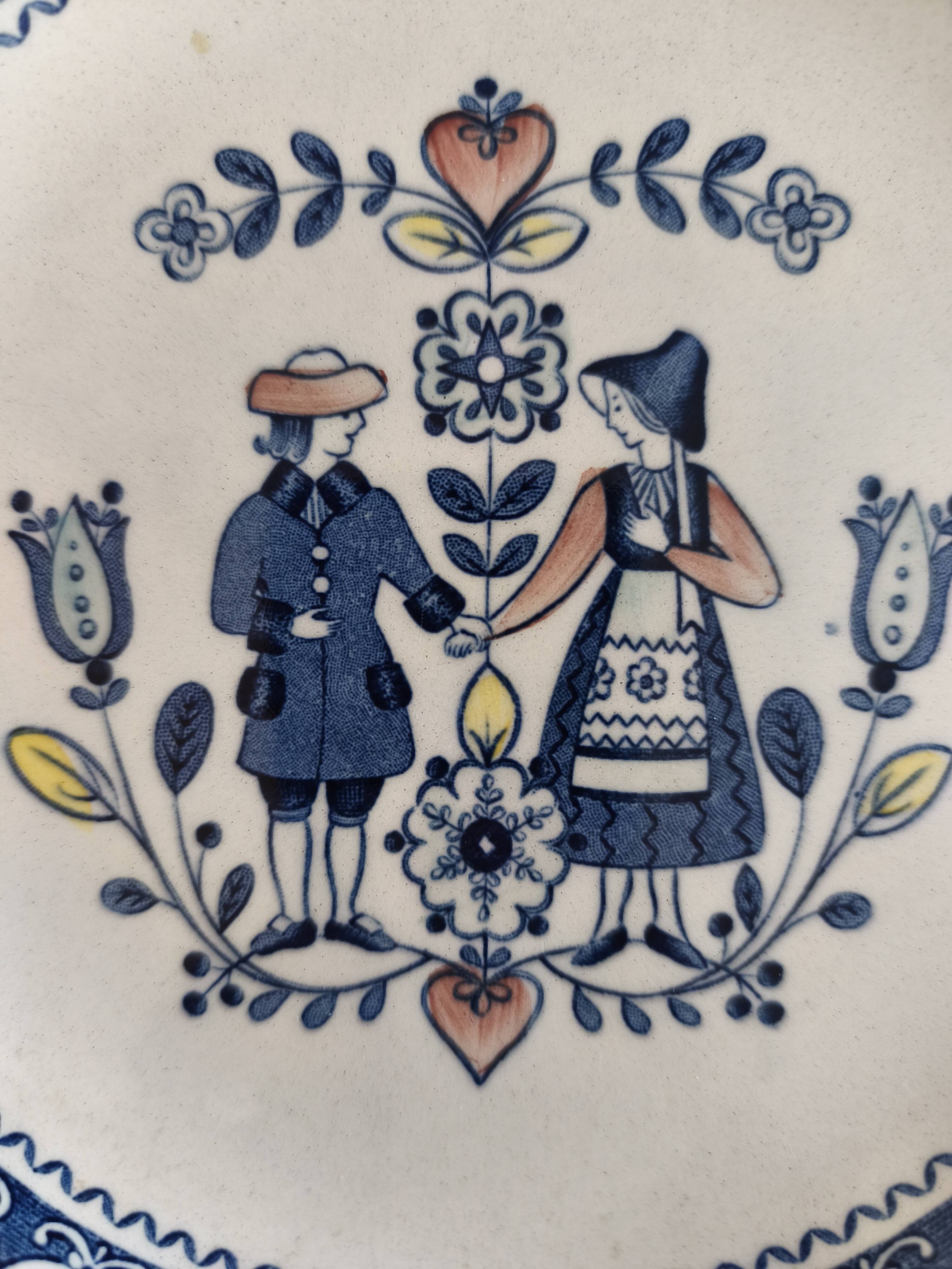 Assiettes décor amoureux Johnson Brothers Angleterre