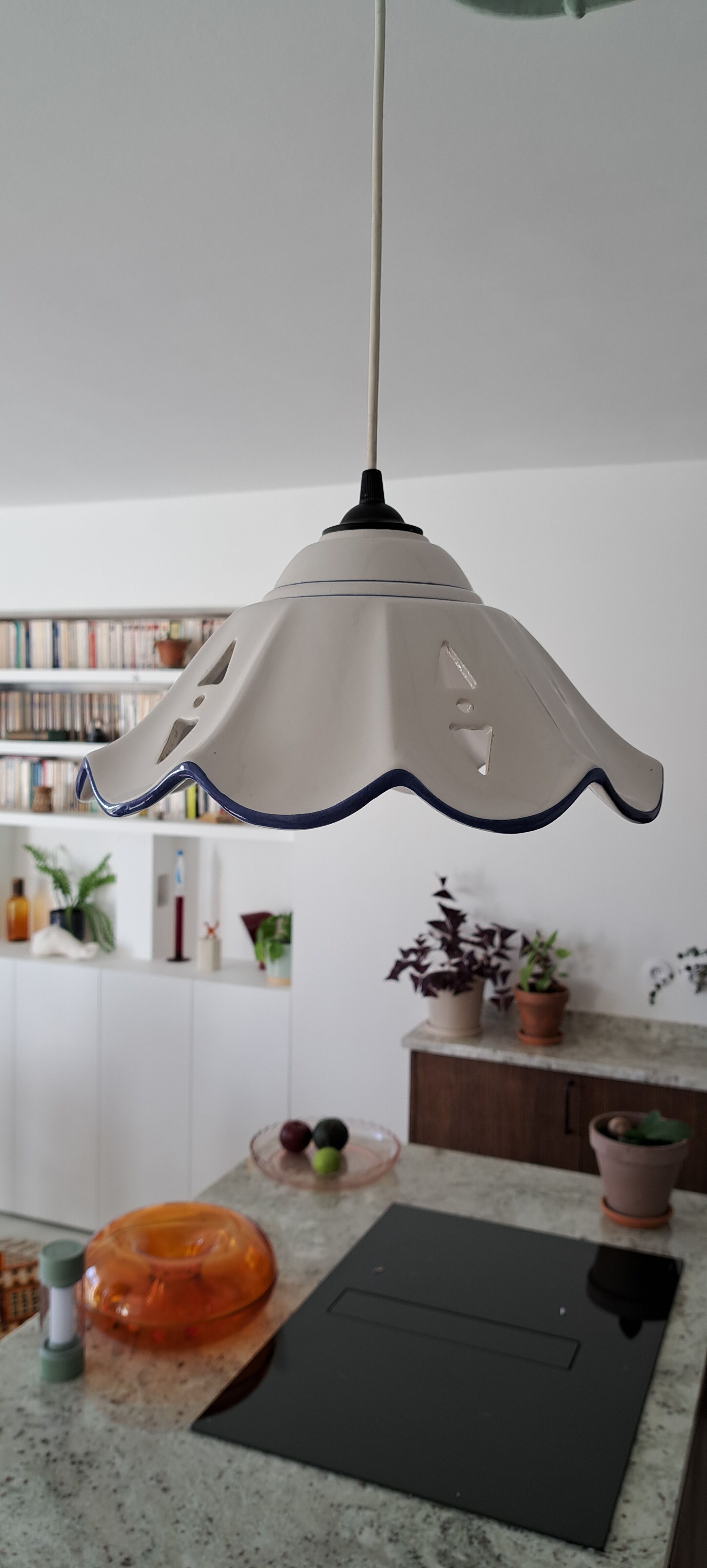 Ceramic pendant light