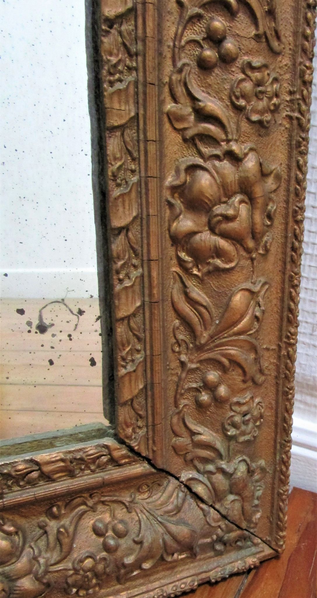 Mirror stitched golden stucco wood decorated with 19th century flowers 88 cm x 63 cm