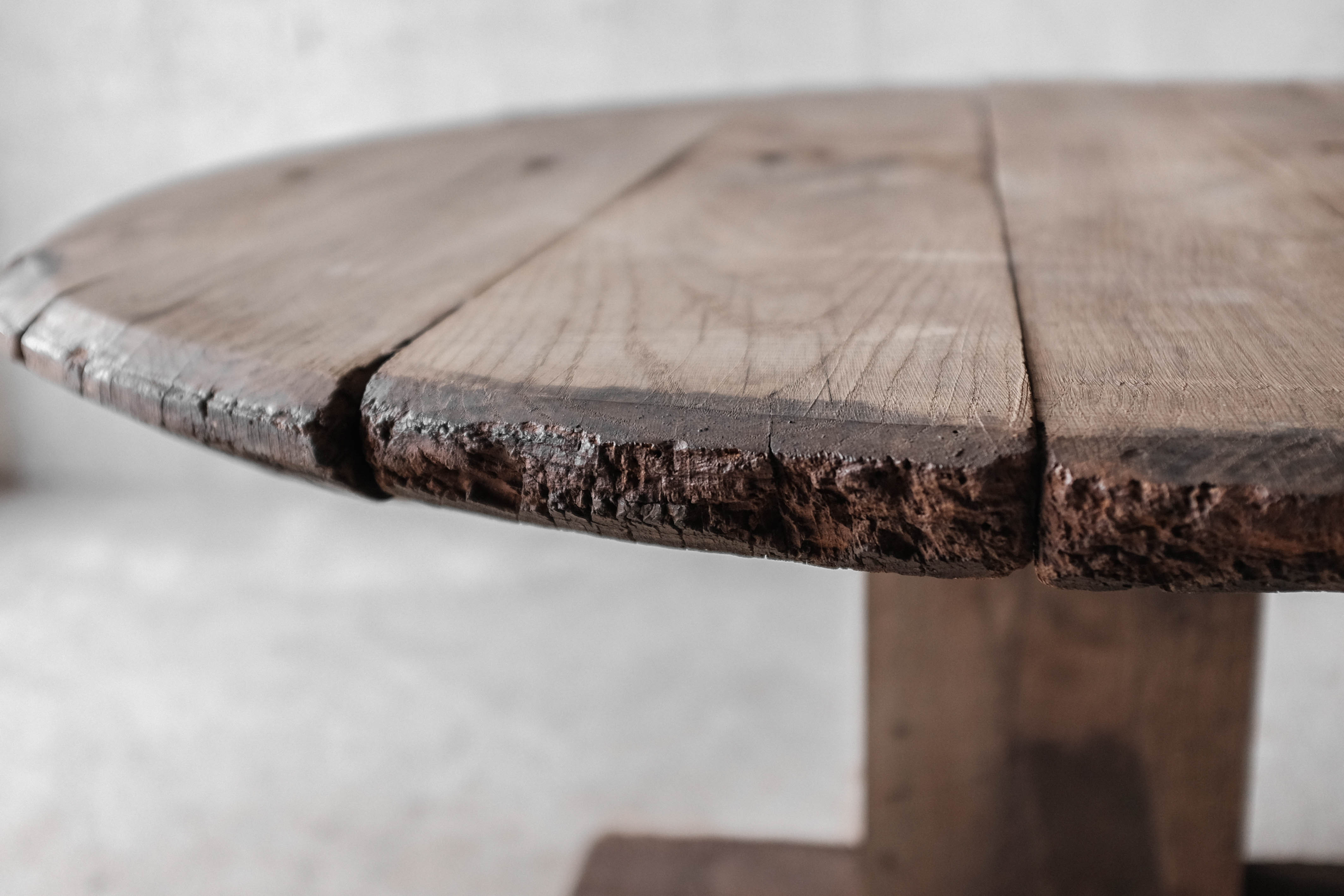Round primitive dining table, solid wood