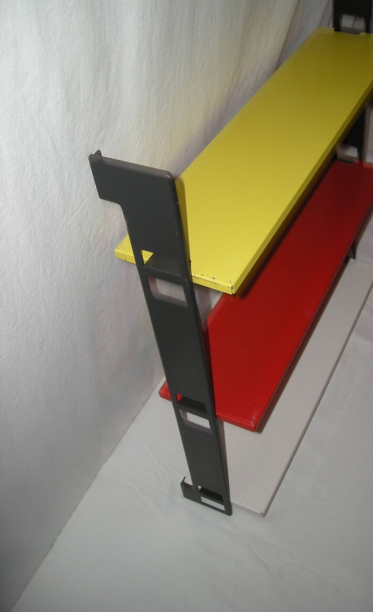 Etagère murale Tomado des années 50