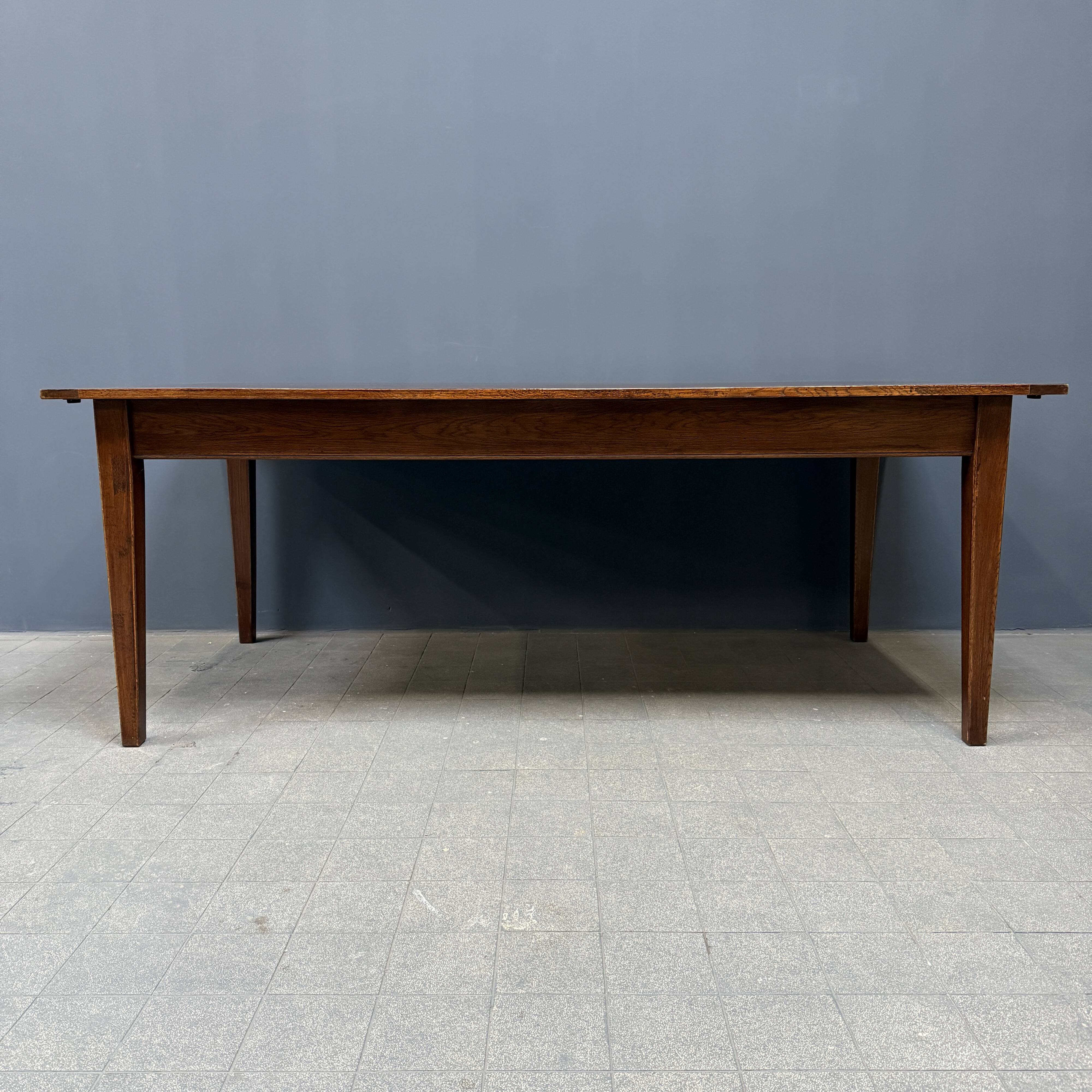 Large antique style oak extendable dining table