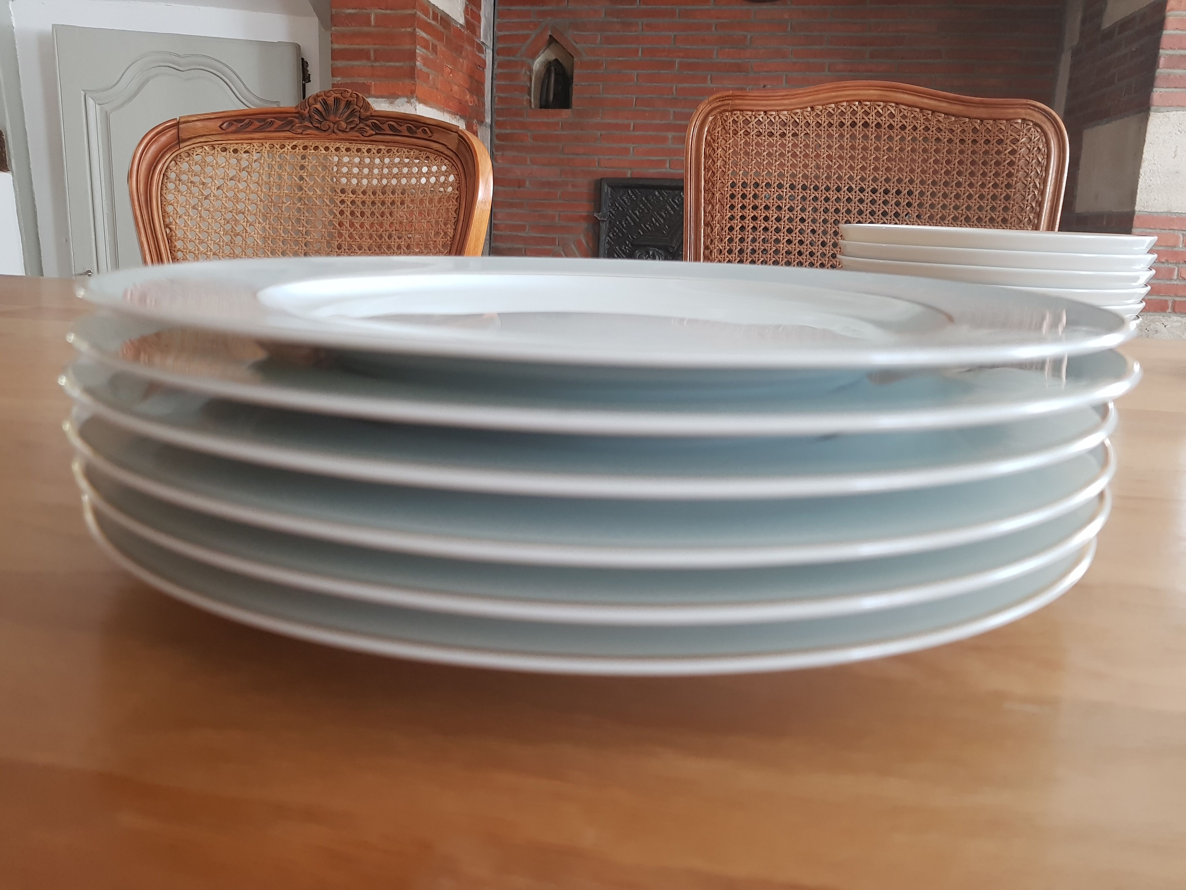 Set of 6 flat plates in porcelain liserets or Guy Degrenne